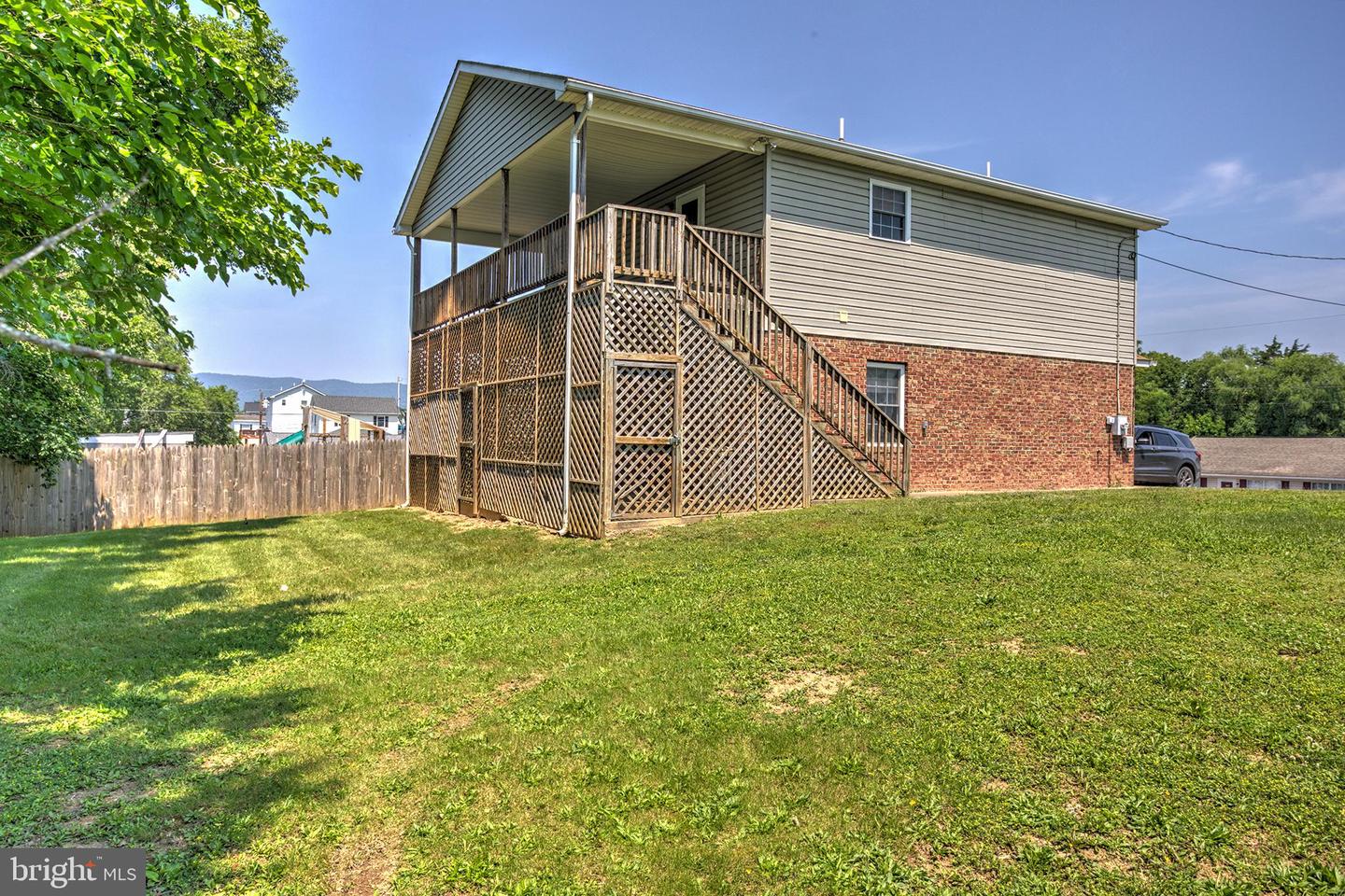 363 ALSBERRY ST, STRASBURG, Virginia 22657, 1 Bedroom Bedrooms, ,2 BathroomsBathrooms,Residential,For sale,363 ALSBERRY ST,VASH2011632 MLS # VASH2011632