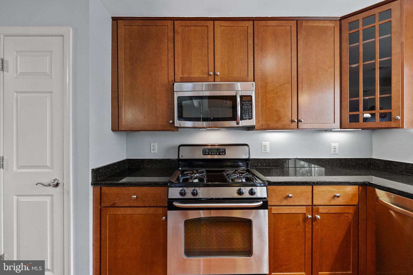 4165 S FOUR MILE RUN DR #203, ARLINGTON, Virginia 22204, 2 Bedrooms Bedrooms, ,2 BathroomsBathrooms,Residential,For sale,4165 S FOUR MILE RUN DR #203,VAAR2059012 MLS # VAAR2059012