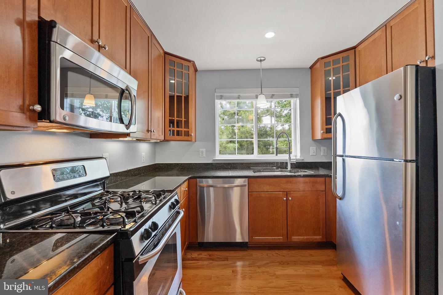 4165 S FOUR MILE RUN DR #203, ARLINGTON, Virginia 22204, 2 Bedrooms Bedrooms, ,2 BathroomsBathrooms,Residential,For sale,4165 S FOUR MILE RUN DR #203,VAAR2059012 MLS # VAAR2059012