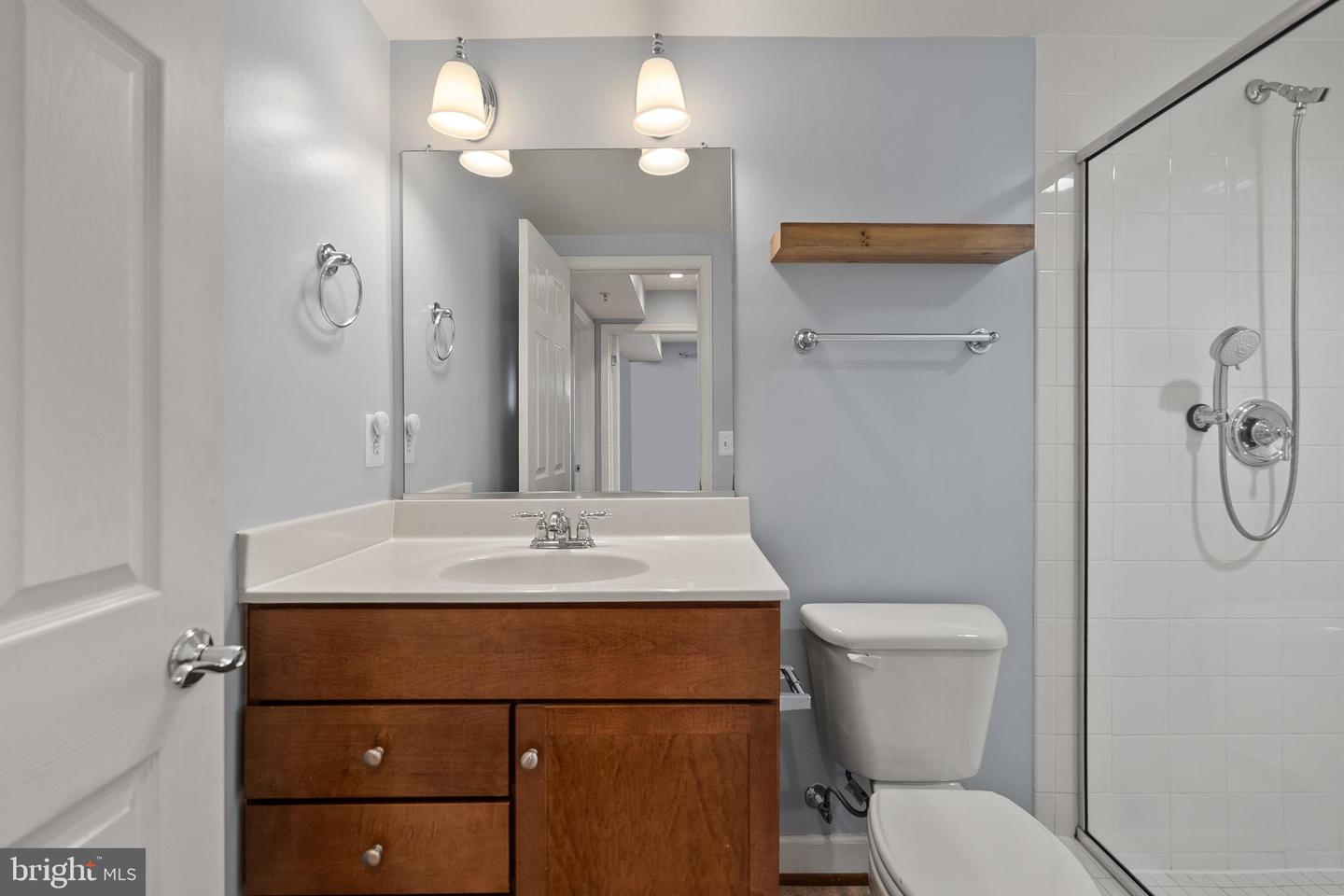 4165 S FOUR MILE RUN DR #203, ARLINGTON, Virginia 22204, 2 Bedrooms Bedrooms, ,2 BathroomsBathrooms,Residential,For sale,4165 S FOUR MILE RUN DR #203,VAAR2059012 MLS # VAAR2059012