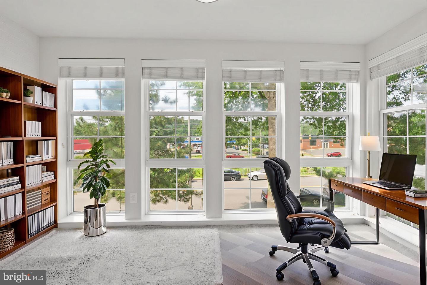 4165 S FOUR MILE RUN DR #203, ARLINGTON, Virginia 22204, 2 Bedrooms Bedrooms, ,2 BathroomsBathrooms,Residential,For sale,4165 S FOUR MILE RUN DR #203,VAAR2059012 MLS # VAAR2059012