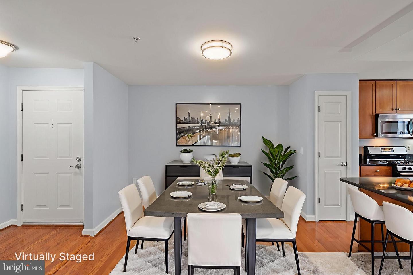 4165 S FOUR MILE RUN DR #203, ARLINGTON, Virginia 22204, 2 Bedrooms Bedrooms, ,2 BathroomsBathrooms,Residential,For sale,4165 S FOUR MILE RUN DR #203,VAAR2059012 MLS # VAAR2059012