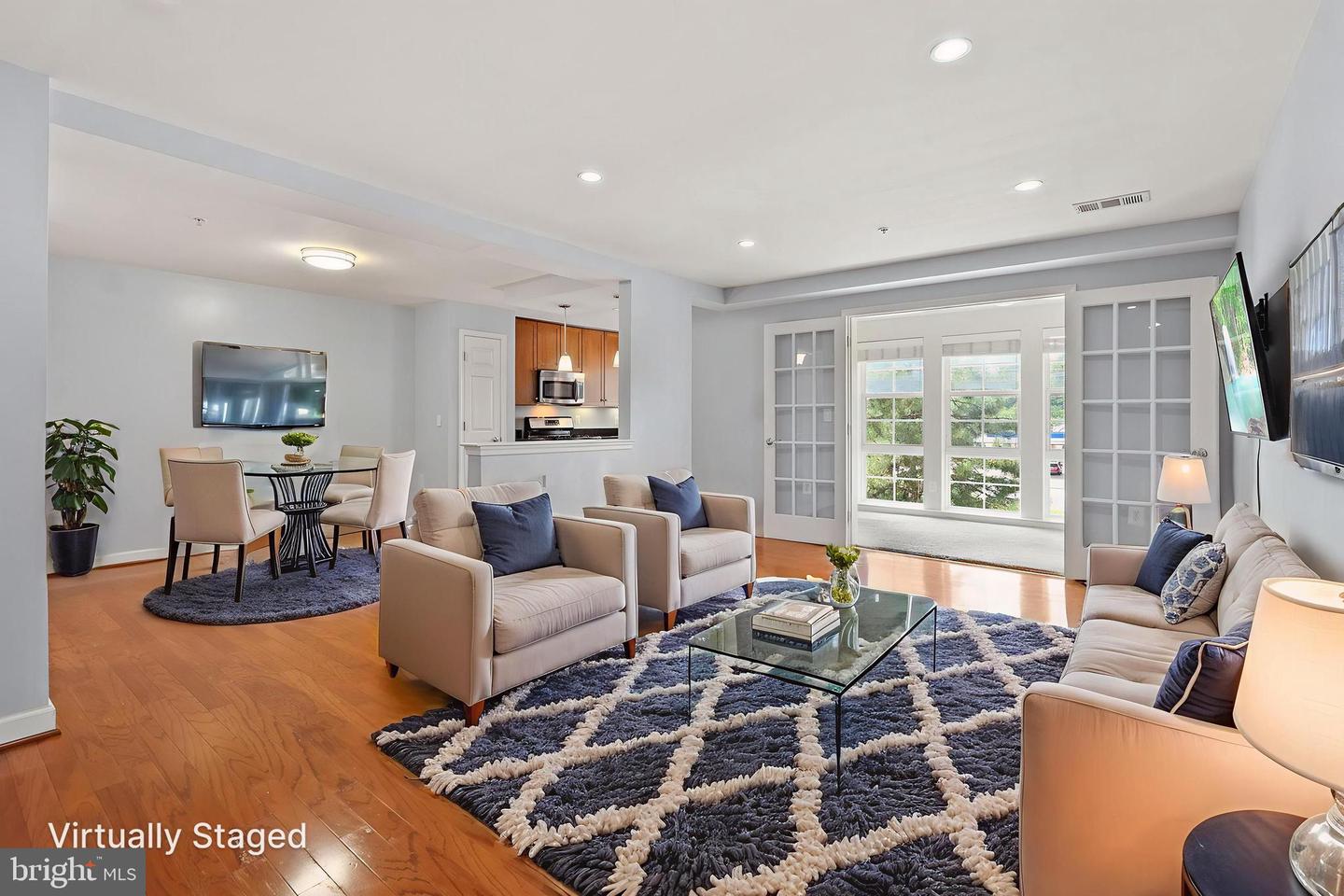 4165 S FOUR MILE RUN DR #203, ARLINGTON, Virginia 22204, 2 Bedrooms Bedrooms, ,2 BathroomsBathrooms,Residential,For sale,4165 S FOUR MILE RUN DR #203,VAAR2059012 MLS # VAAR2059012