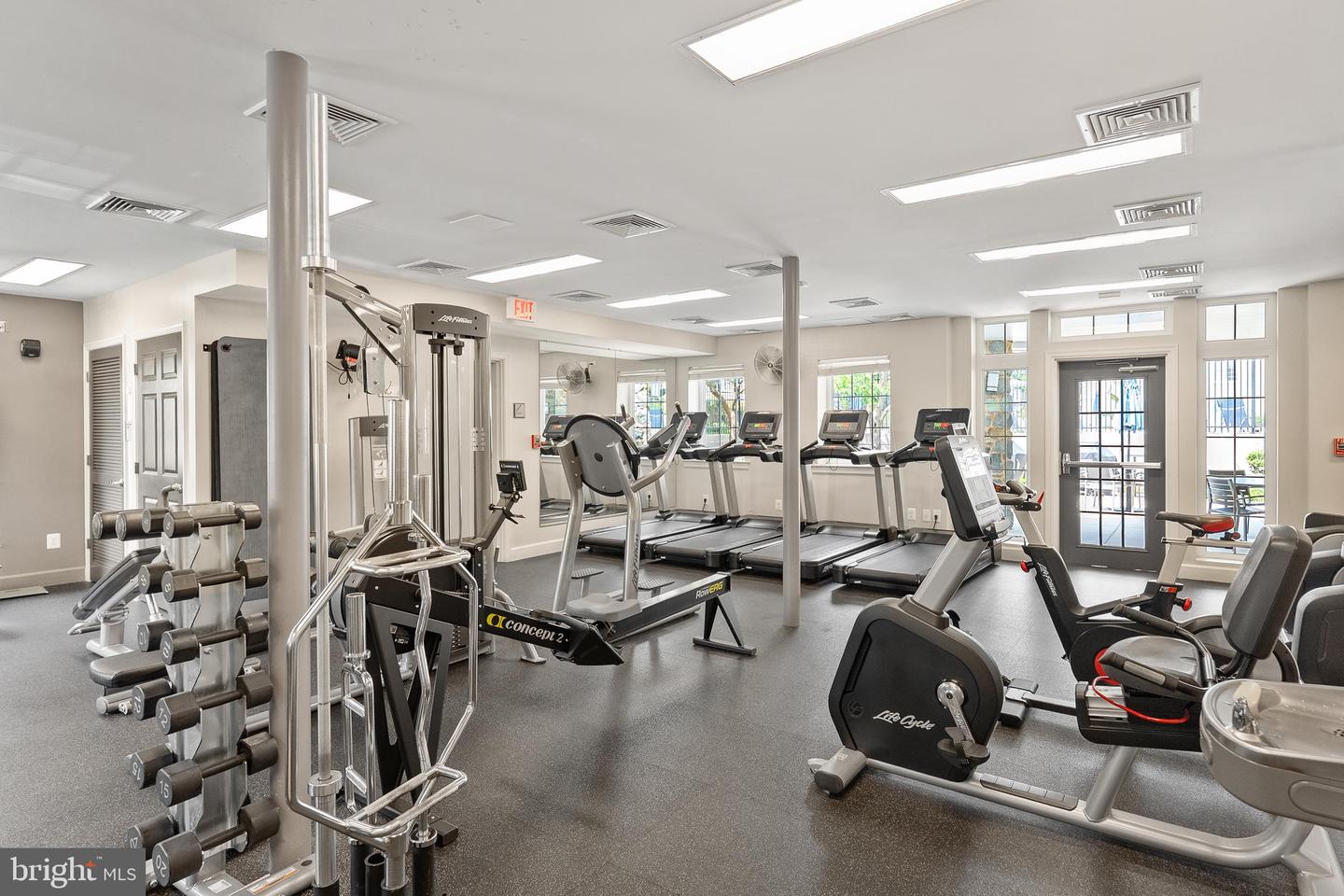 4165 S FOUR MILE RUN DR #203, ARLINGTON, Virginia 22204, 2 Bedrooms Bedrooms, ,2 BathroomsBathrooms,Residential,For sale,4165 S FOUR MILE RUN DR #203,VAAR2059012 MLS # VAAR2059012