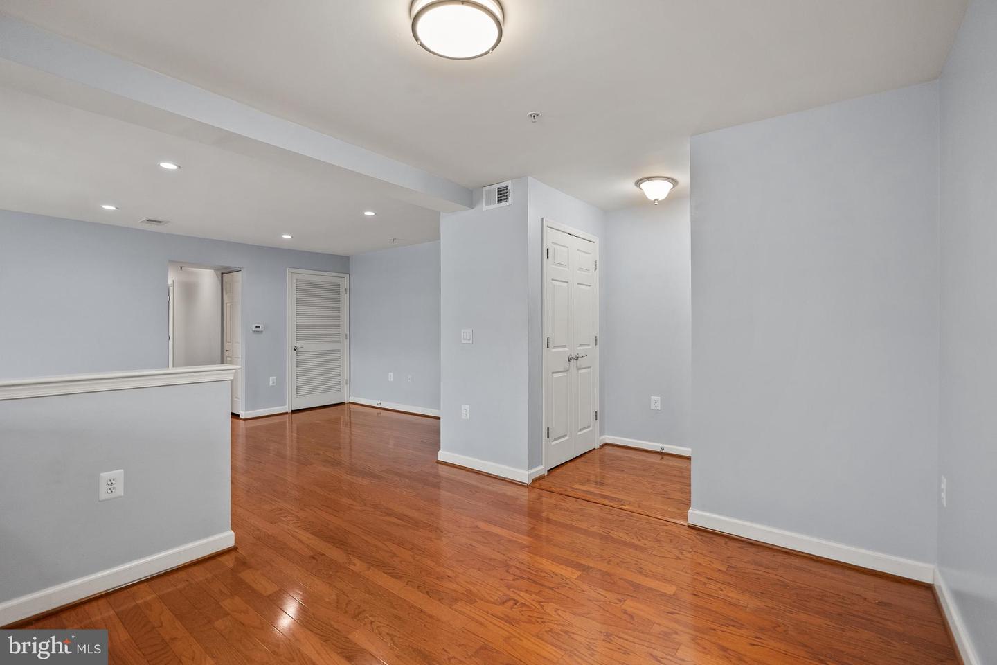 4165 S FOUR MILE RUN DR #203, ARLINGTON, Virginia 22204, 2 Bedrooms Bedrooms, ,2 BathroomsBathrooms,Residential,For sale,4165 S FOUR MILE RUN DR #203,VAAR2059012 MLS # VAAR2059012