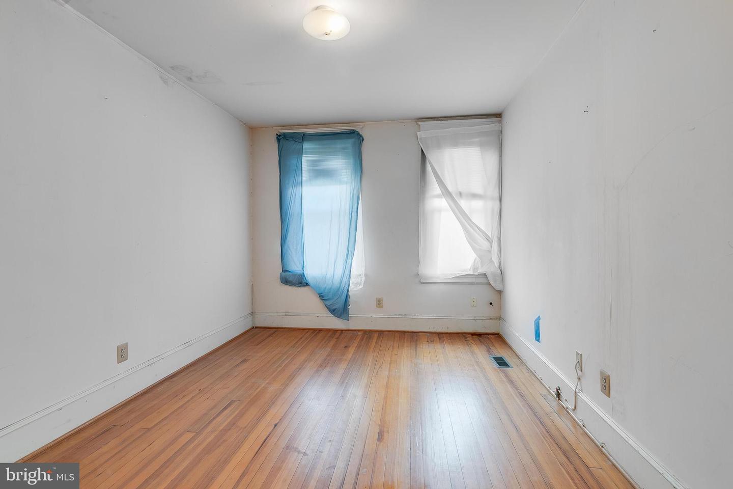 1303 KENNEDY ST NW, WASHINGTON, District Of Columbia 20011, 4 Bedrooms Bedrooms, ,1 BathroomBathrooms,Residential,For sale,1303 KENNEDY ST NW,DCDC2205468 MLS # DCDC2205468