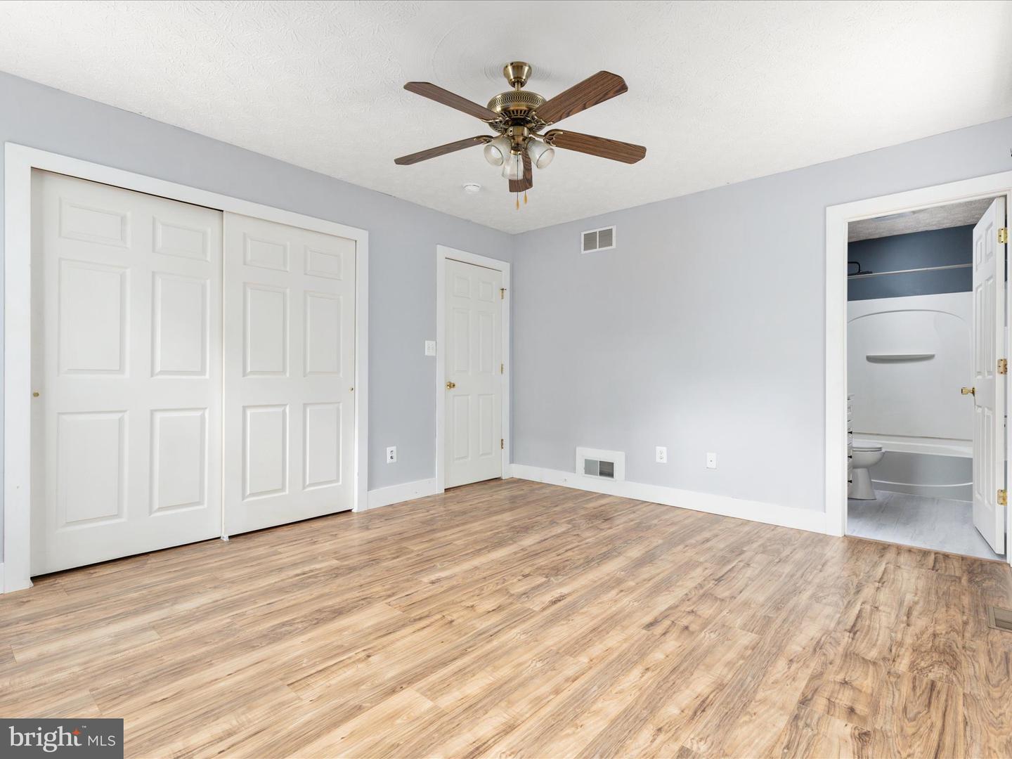 237 LAKEVIEW DR, CROSS JUNCTION, Virginia 22625, 3 Bedrooms Bedrooms, ,2 BathroomsBathrooms,Residential,For sale,237 LAKEVIEW DR,VAFV2034842 MLS # VAFV2034842