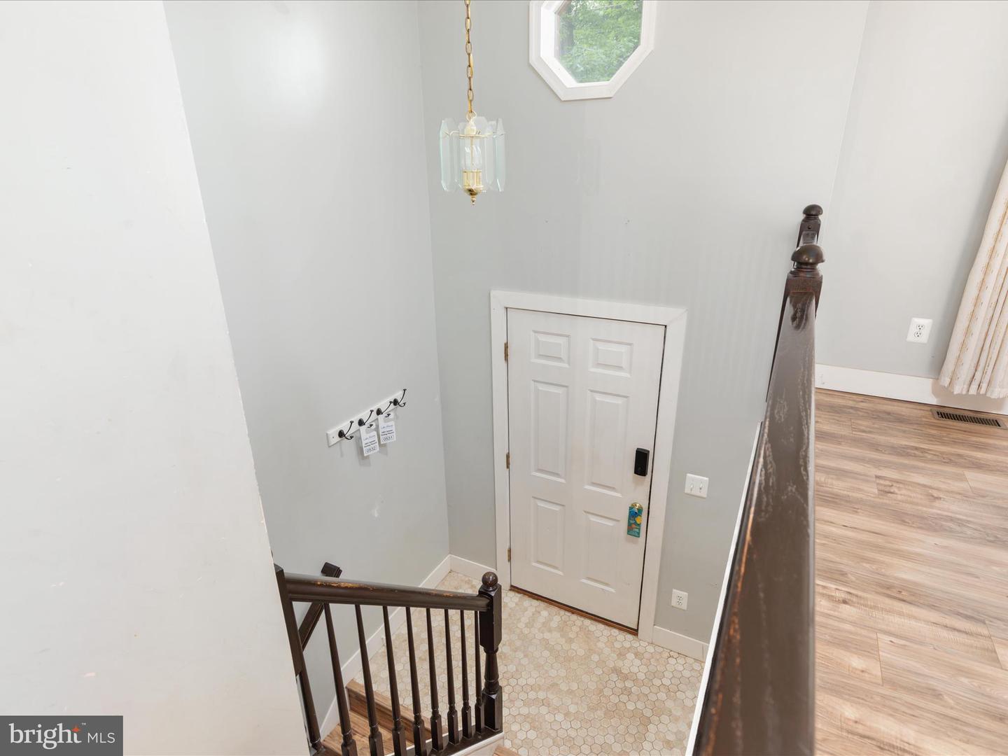 237 LAKEVIEW DR, CROSS JUNCTION, Virginia 22625, 3 Bedrooms Bedrooms, ,2 BathroomsBathrooms,Residential,For sale,237 LAKEVIEW DR,VAFV2034842 MLS # VAFV2034842