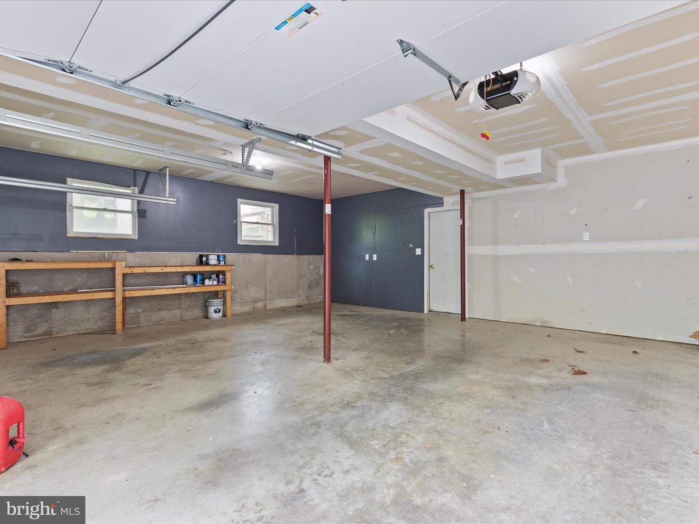 237 LAKEVIEW DR, CROSS JUNCTION, Virginia 22625, 3 Bedrooms Bedrooms, ,2 BathroomsBathrooms,Residential,For sale,237 LAKEVIEW DR,VAFV2034842 MLS # VAFV2034842