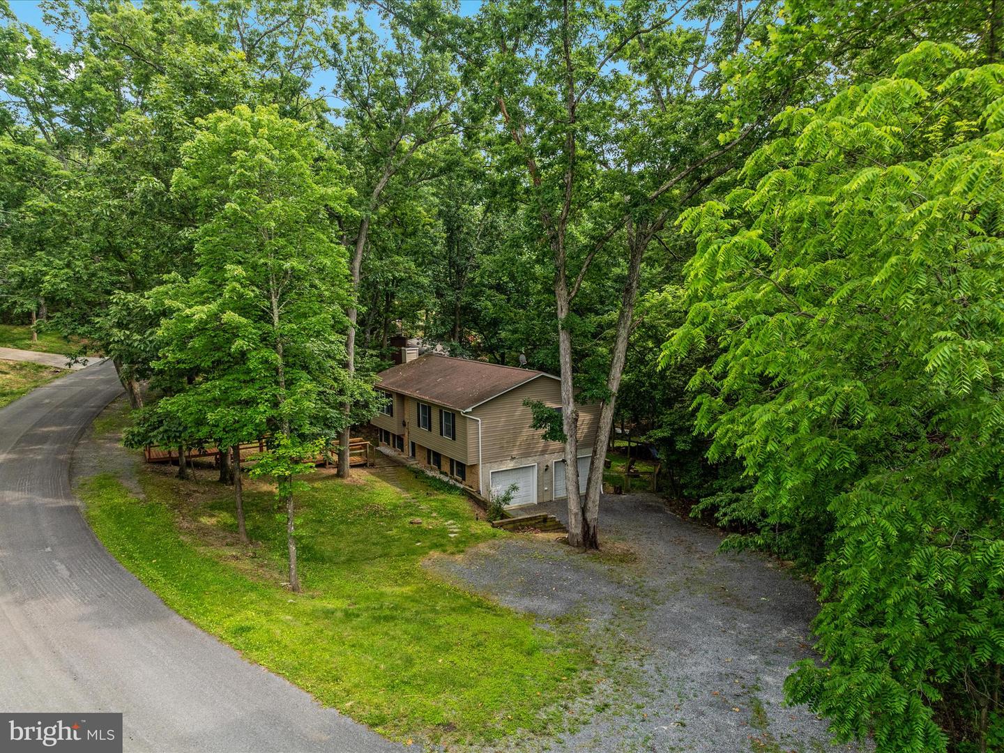 237 LAKEVIEW DR, CROSS JUNCTION, Virginia 22625, 3 Bedrooms Bedrooms, ,2 BathroomsBathrooms,Residential,For sale,237 LAKEVIEW DR,VAFV2034842 MLS # VAFV2034842