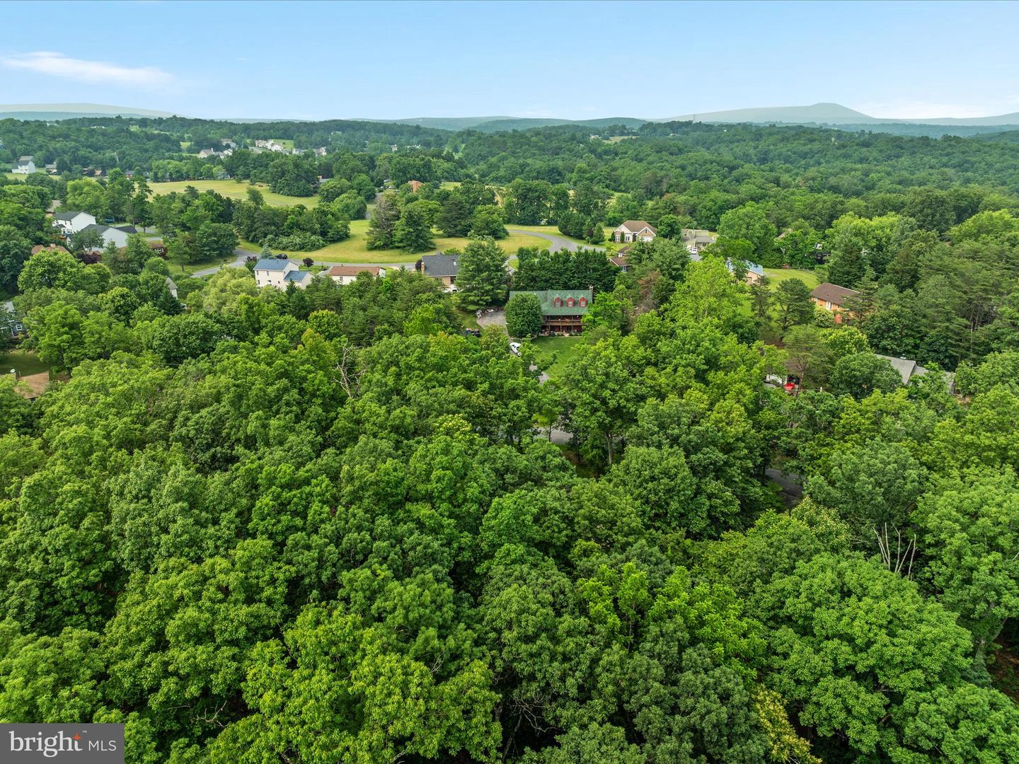 237 LAKEVIEW DR, CROSS JUNCTION, Virginia 22625, 3 Bedrooms Bedrooms, ,2 BathroomsBathrooms,Residential,For sale,237 LAKEVIEW DR,VAFV2034842 MLS # VAFV2034842