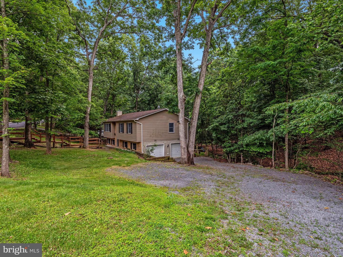 237 LAKEVIEW DR, CROSS JUNCTION, Virginia 22625, 3 Bedrooms Bedrooms, ,2 BathroomsBathrooms,Residential,For sale,237 LAKEVIEW DR,VAFV2034842 MLS # VAFV2034842