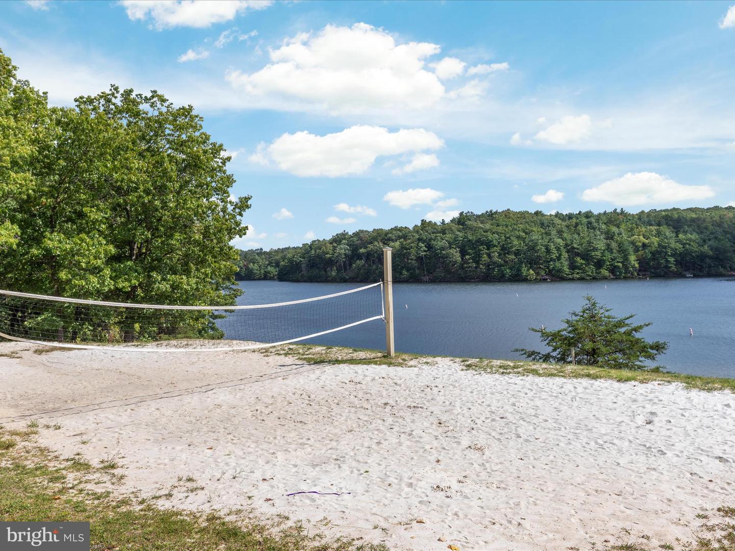 237 LAKEVIEW DR, CROSS JUNCTION, Virginia 22625, 3 Bedrooms Bedrooms, ,2 BathroomsBathrooms,Residential,For sale,237 LAKEVIEW DR,VAFV2034842 MLS # VAFV2034842