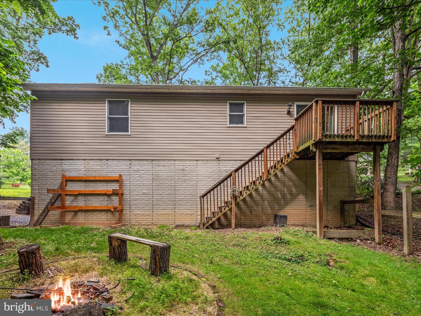 237 LAKEVIEW DR, CROSS JUNCTION, Virginia 22625, 3 Bedrooms Bedrooms, ,2 BathroomsBathrooms,Residential,For sale,237 LAKEVIEW DR,VAFV2034842 MLS # VAFV2034842