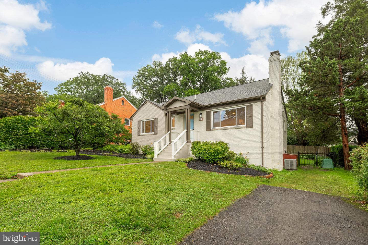 6232 18TH RD N, ARLINGTON, Virginia 22205, 3 Bedrooms Bedrooms, ,3 BathroomsBathrooms,Residential,For sale,6232 18TH RD N,VAAR2059244 MLS # VAAR2059244
