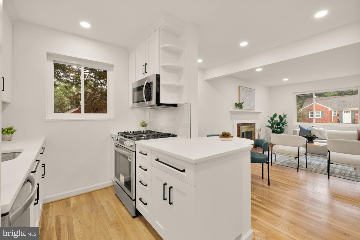 6232 18TH RD N, ARLINGTON, Virginia 22205, 3 Bedrooms Bedrooms, ,3 BathroomsBathrooms,Residential,For sale,6232 18TH RD N,VAAR2059244 MLS # VAAR2059244