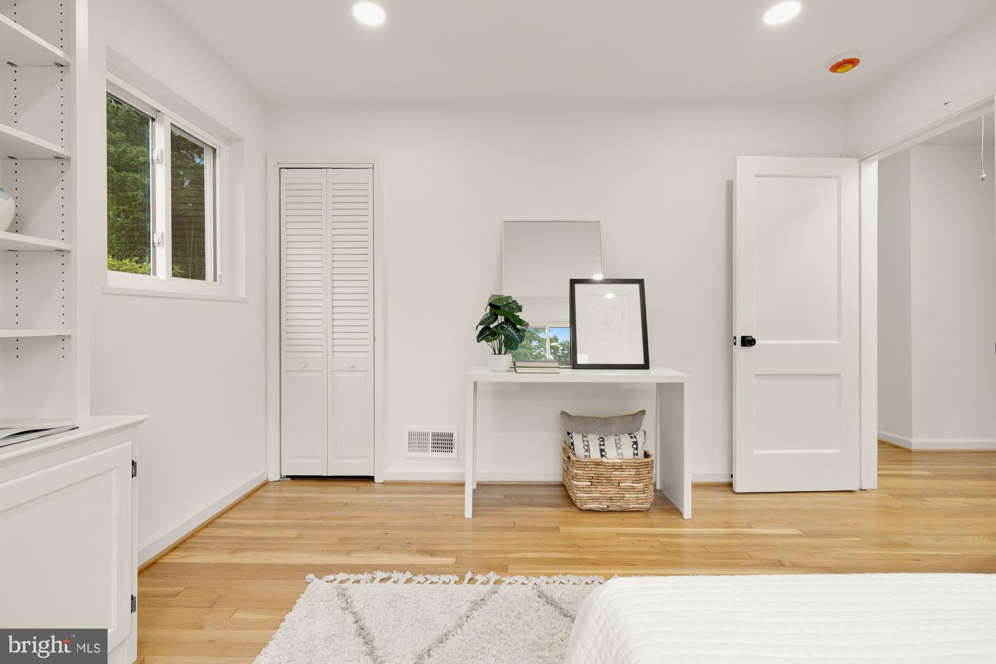 6232 18TH RD N, ARLINGTON, Virginia 22205, 3 Bedrooms Bedrooms, ,3 BathroomsBathrooms,Residential,For sale,6232 18TH RD N,VAAR2059244 MLS # VAAR2059244