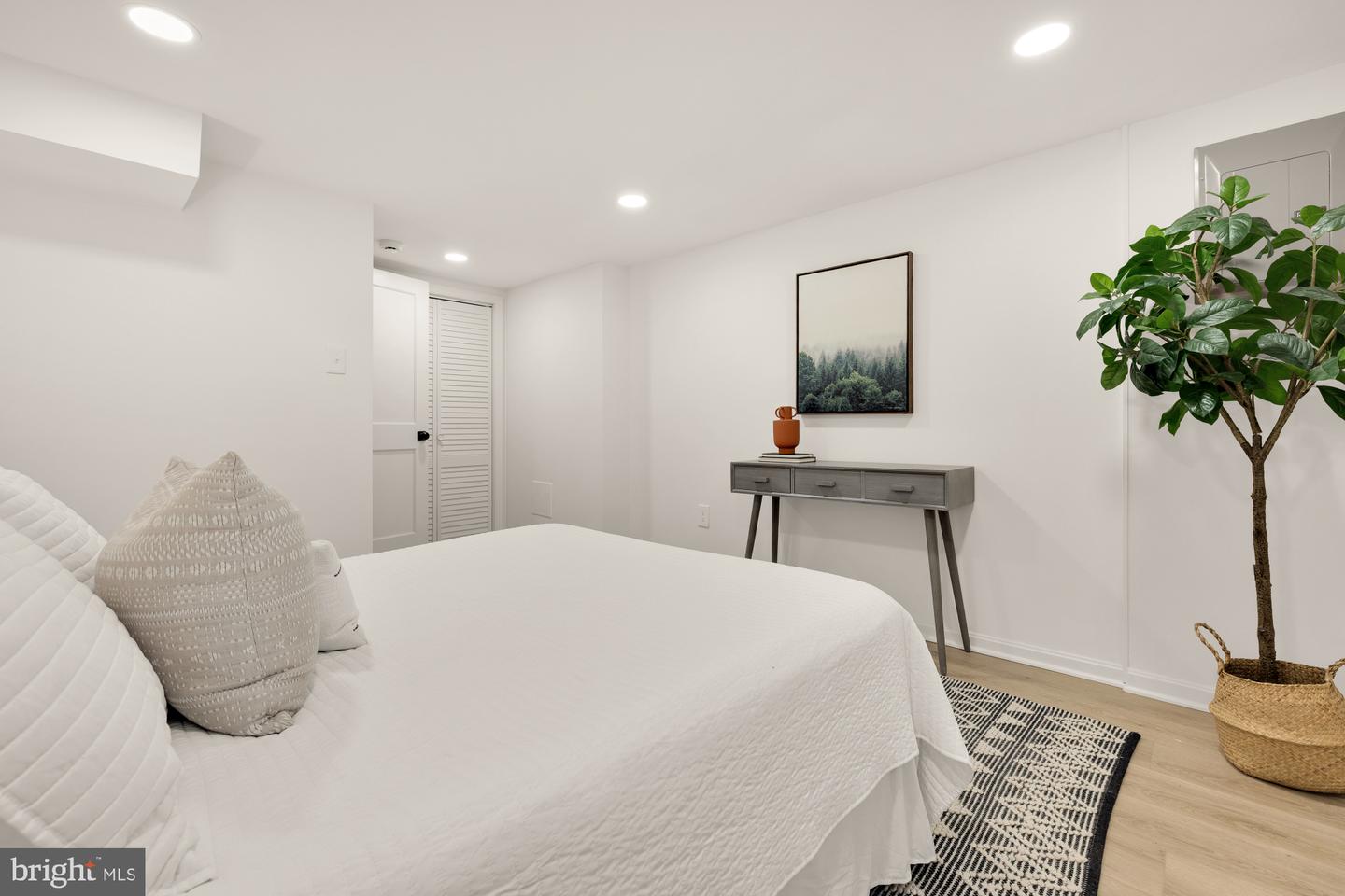 6232 18TH RD N, ARLINGTON, Virginia 22205, 3 Bedrooms Bedrooms, ,3 BathroomsBathrooms,Residential,For sale,6232 18TH RD N,VAAR2059244 MLS # VAAR2059244