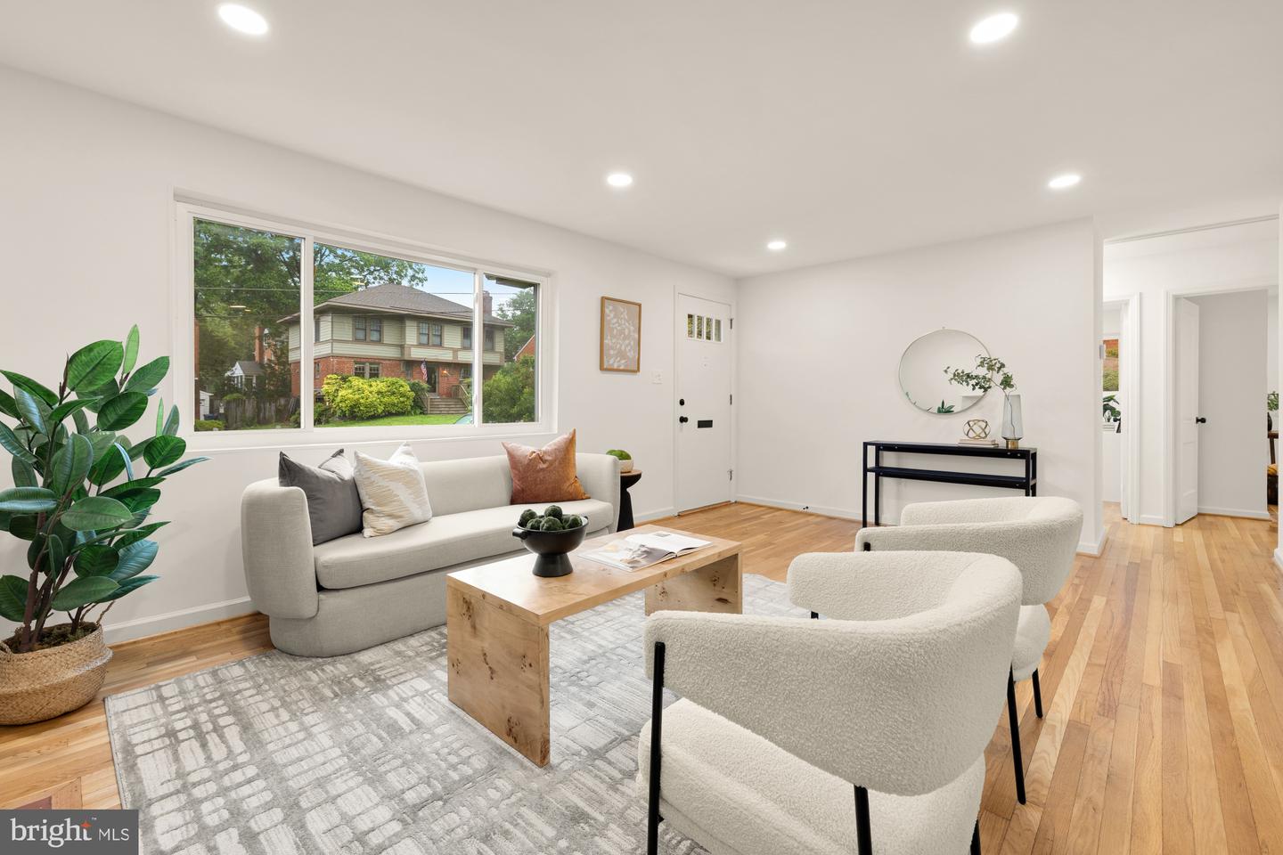 6232 18TH RD N, ARLINGTON, Virginia 22205, 3 Bedrooms Bedrooms, ,3 BathroomsBathrooms,Residential,For sale,6232 18TH RD N,VAAR2059244 MLS # VAAR2059244