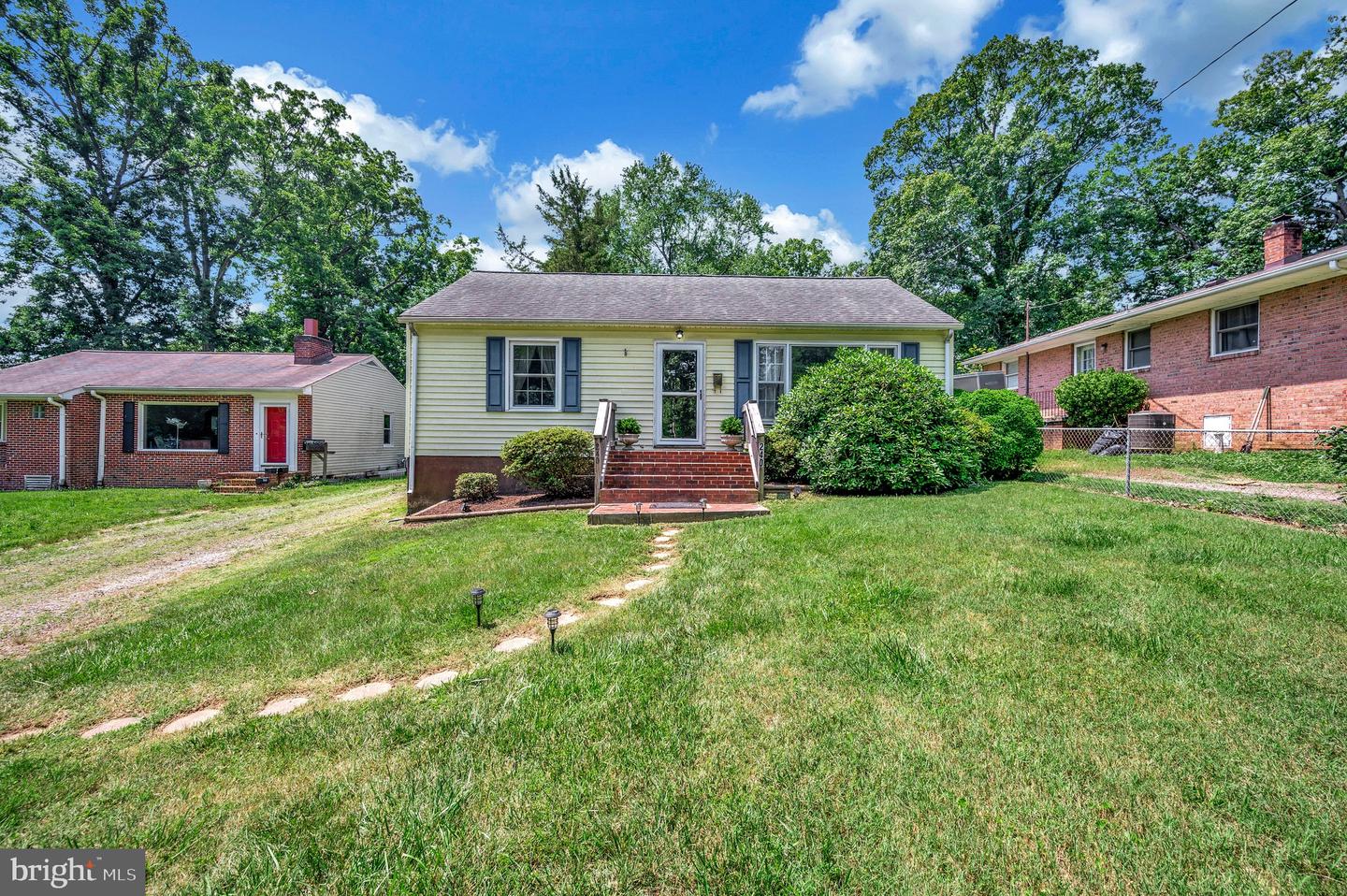 240 HILLCREST DRIVE, FREDERICKSBURG, Virginia 22401, 2 Bedrooms Bedrooms, ,1 BathroomBathrooms,Residential,For sale,240 HILLCREST DRIVE,VAFB2008440 MLS # VAFB2008440