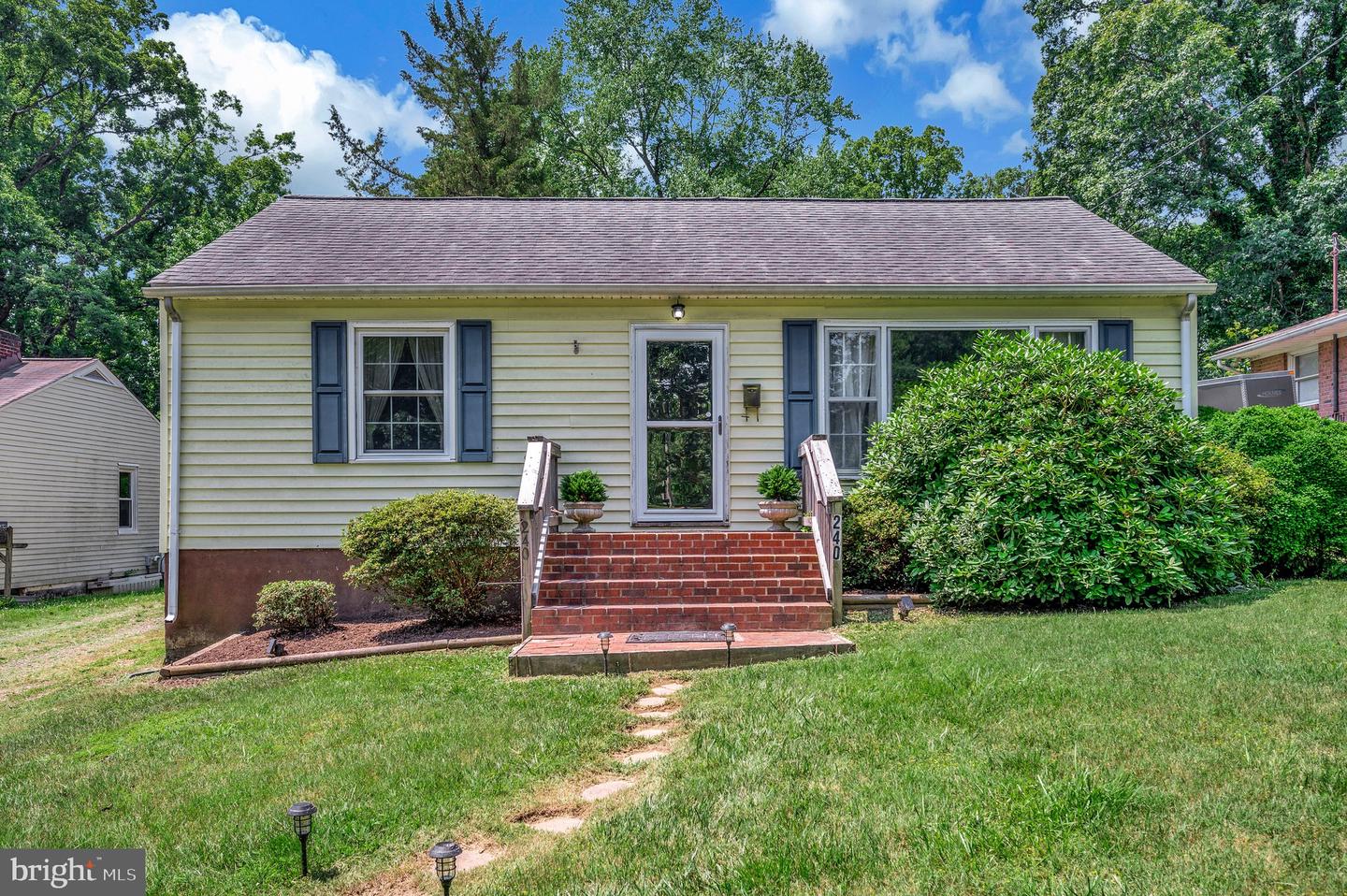 240 HILLCREST DRIVE, FREDERICKSBURG, Virginia 22401, 2 Bedrooms Bedrooms, ,1 BathroomBathrooms,Residential,For sale,240 HILLCREST DRIVE,VAFB2008440 MLS # VAFB2008440