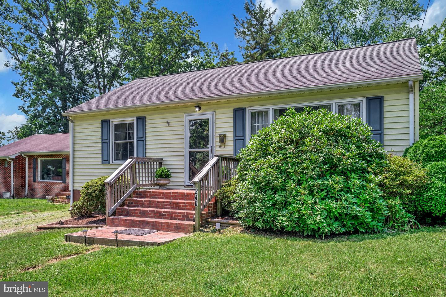 240 HILLCREST DRIVE, FREDERICKSBURG, Virginia 22401, 2 Bedrooms Bedrooms, ,1 BathroomBathrooms,Residential,For sale,240 HILLCREST DRIVE,VAFB2008440 MLS # VAFB2008440