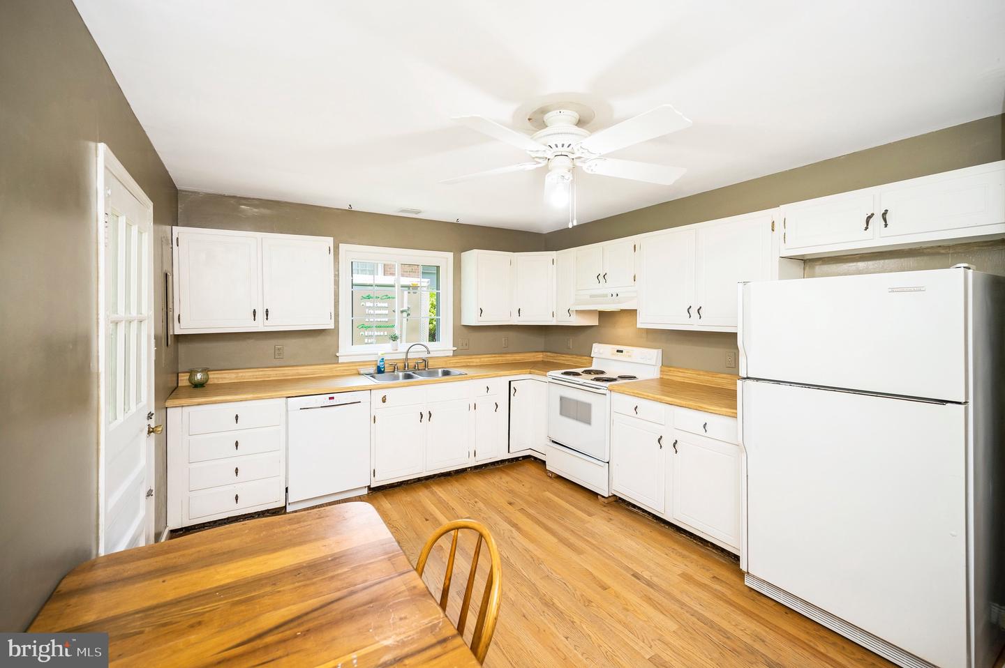 240 HILLCREST DRIVE, FREDERICKSBURG, Virginia 22401, 2 Bedrooms Bedrooms, ,1 BathroomBathrooms,Residential,For sale,240 HILLCREST DRIVE,VAFB2008440 MLS # VAFB2008440