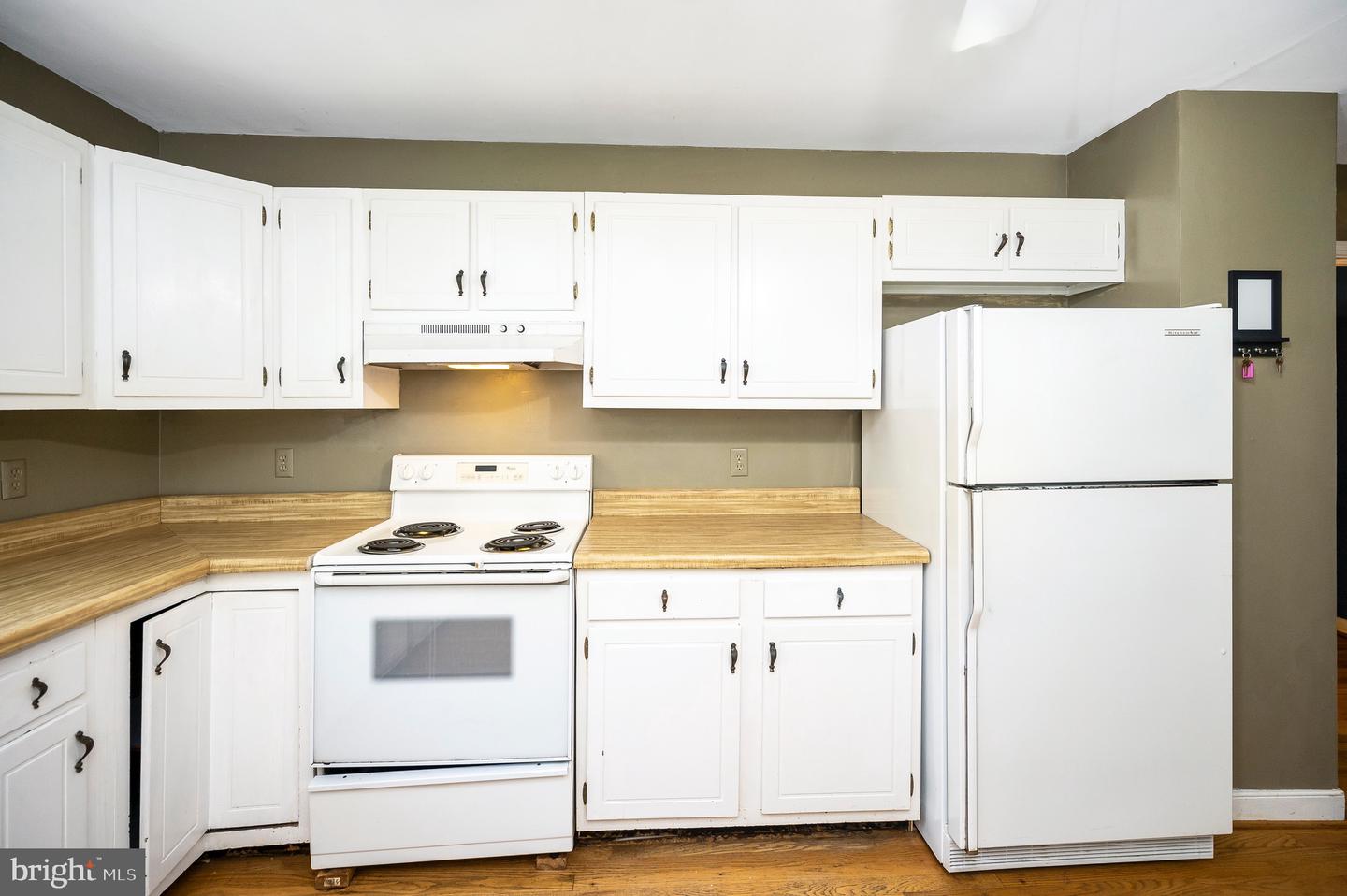 240 HILLCREST DRIVE, FREDERICKSBURG, Virginia 22401, 2 Bedrooms Bedrooms, ,1 BathroomBathrooms,Residential,For sale,240 HILLCREST DRIVE,VAFB2008440 MLS # VAFB2008440