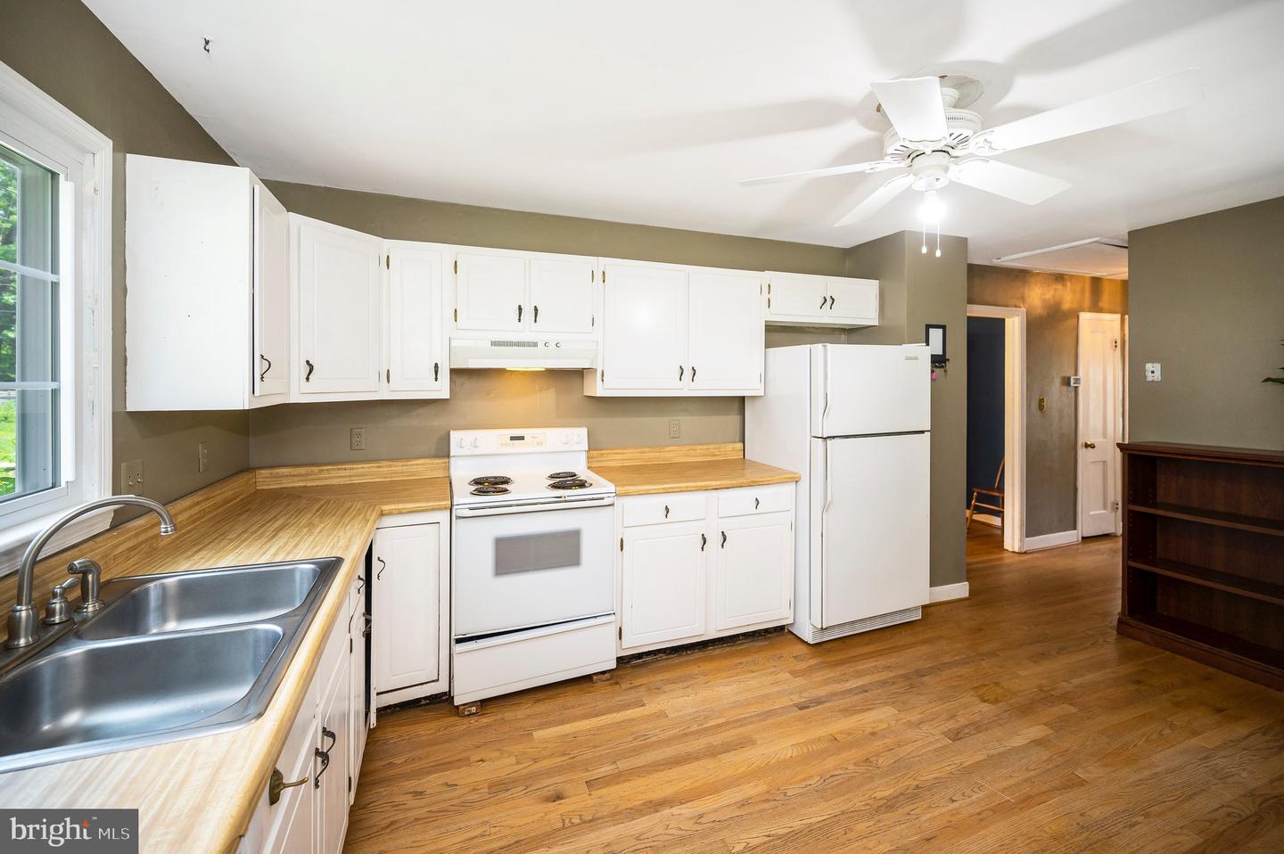 240 HILLCREST DRIVE, FREDERICKSBURG, Virginia 22401, 2 Bedrooms Bedrooms, ,1 BathroomBathrooms,Residential,For sale,240 HILLCREST DRIVE,VAFB2008440 MLS # VAFB2008440