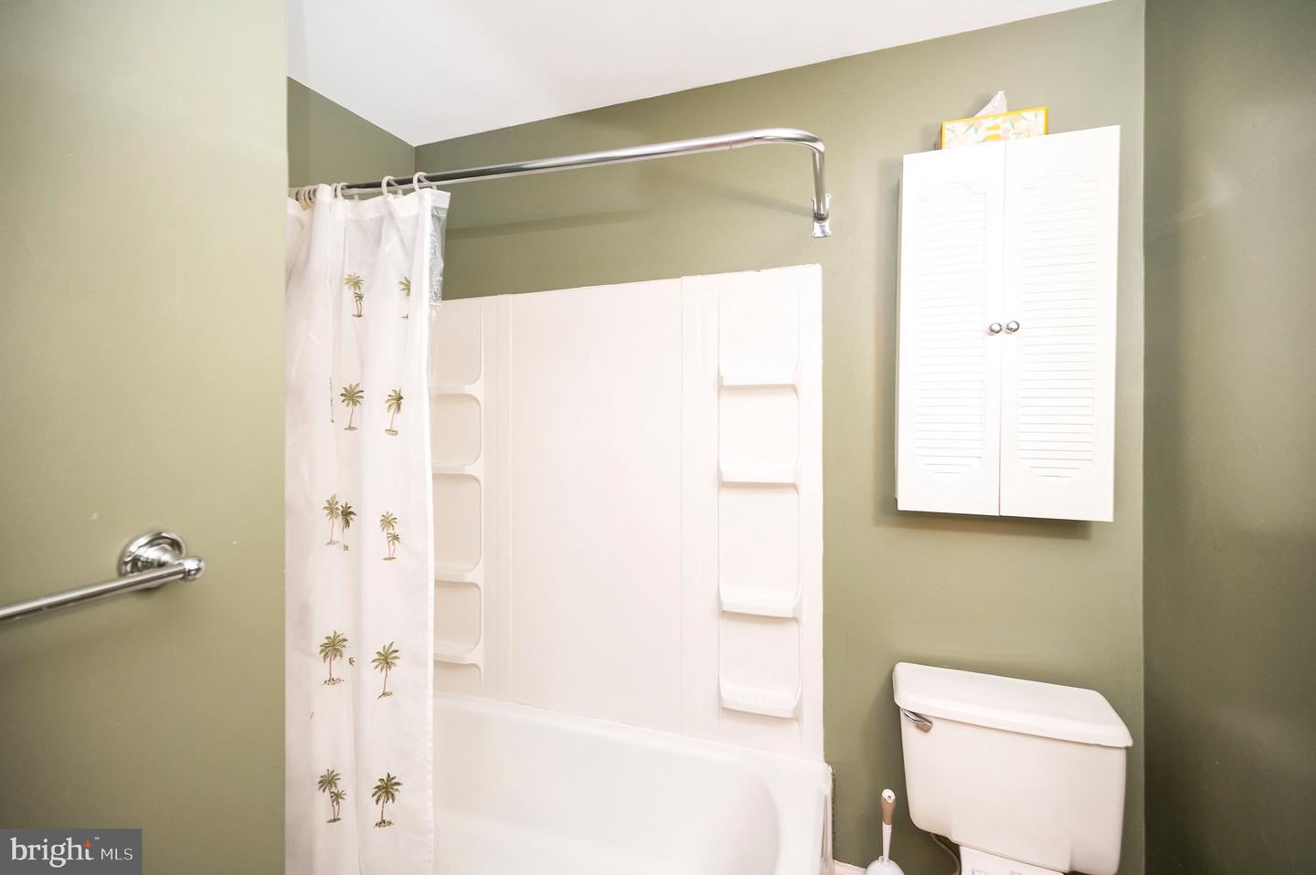 240 HILLCREST DRIVE, FREDERICKSBURG, Virginia 22401, 2 Bedrooms Bedrooms, ,1 BathroomBathrooms,Residential,For sale,240 HILLCREST DRIVE,VAFB2008440 MLS # VAFB2008440