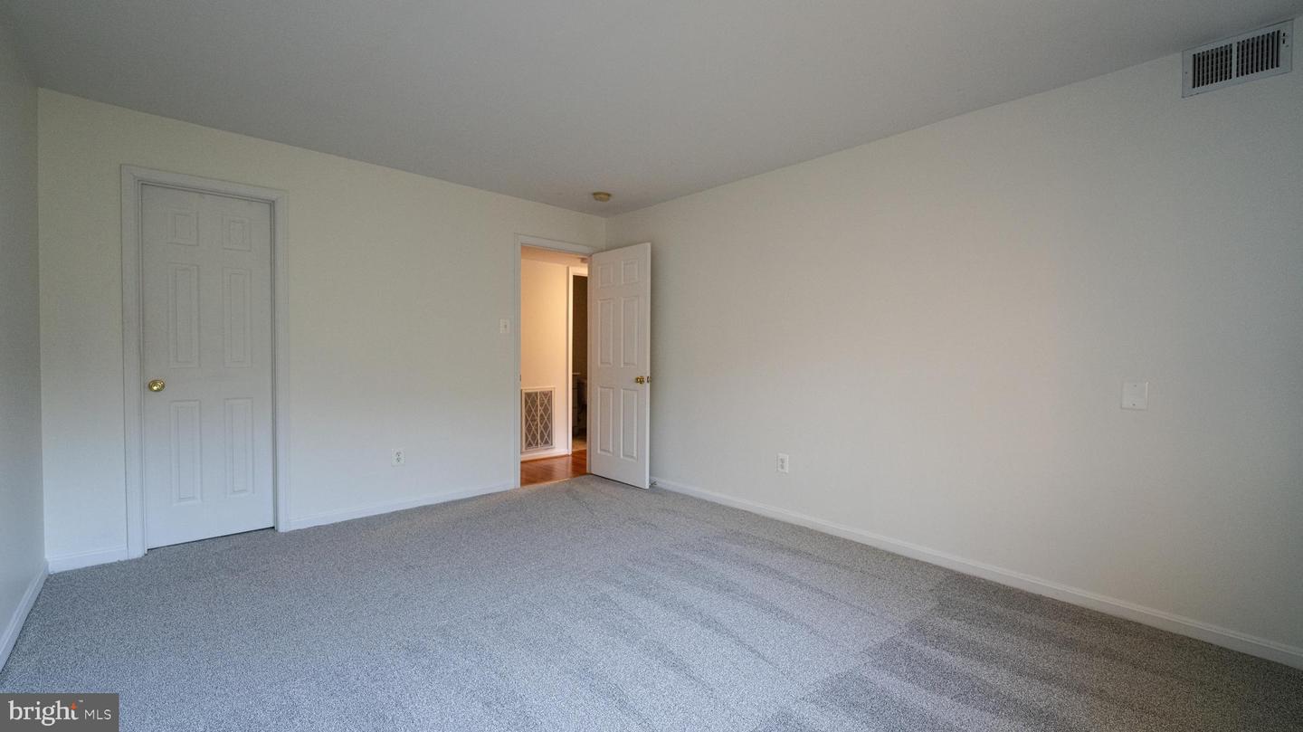 3418 SUMMIT CT NE #3418, WASHINGTON, District Of Columbia 20018, 3 Bedrooms Bedrooms, ,2 BathroomsBathrooms,Residential,For sale,3418 SUMMIT CT NE #3418,DCDC2206190 MLS # DCDC2206190
