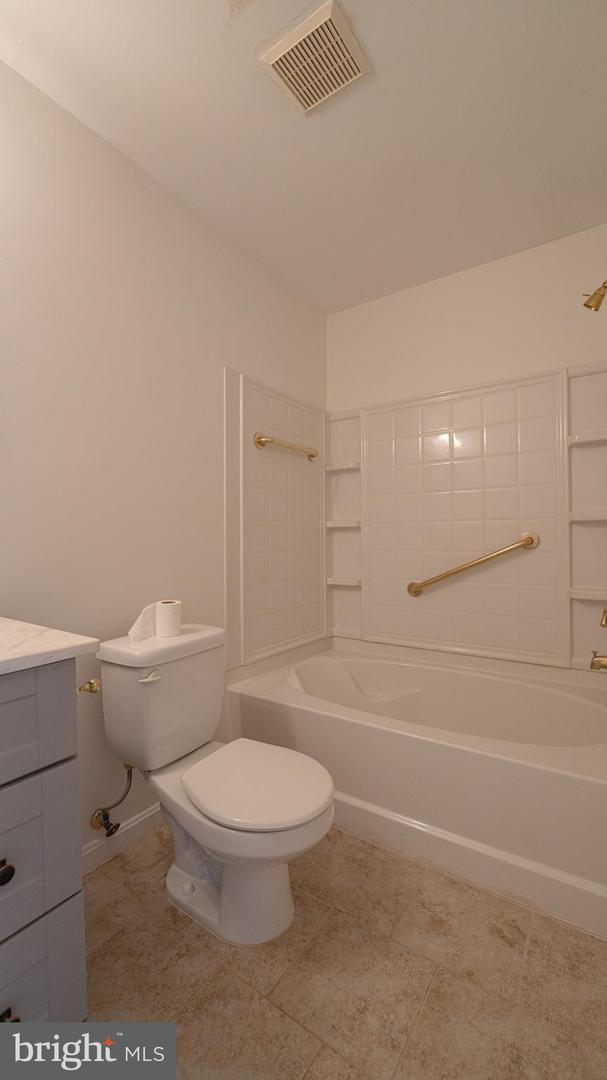 3418 SUMMIT CT NE #3418, WASHINGTON, District Of Columbia 20018, 3 Bedrooms Bedrooms, ,2 BathroomsBathrooms,Residential,For sale,3418 SUMMIT CT NE #3418,DCDC2206190 MLS # DCDC2206190