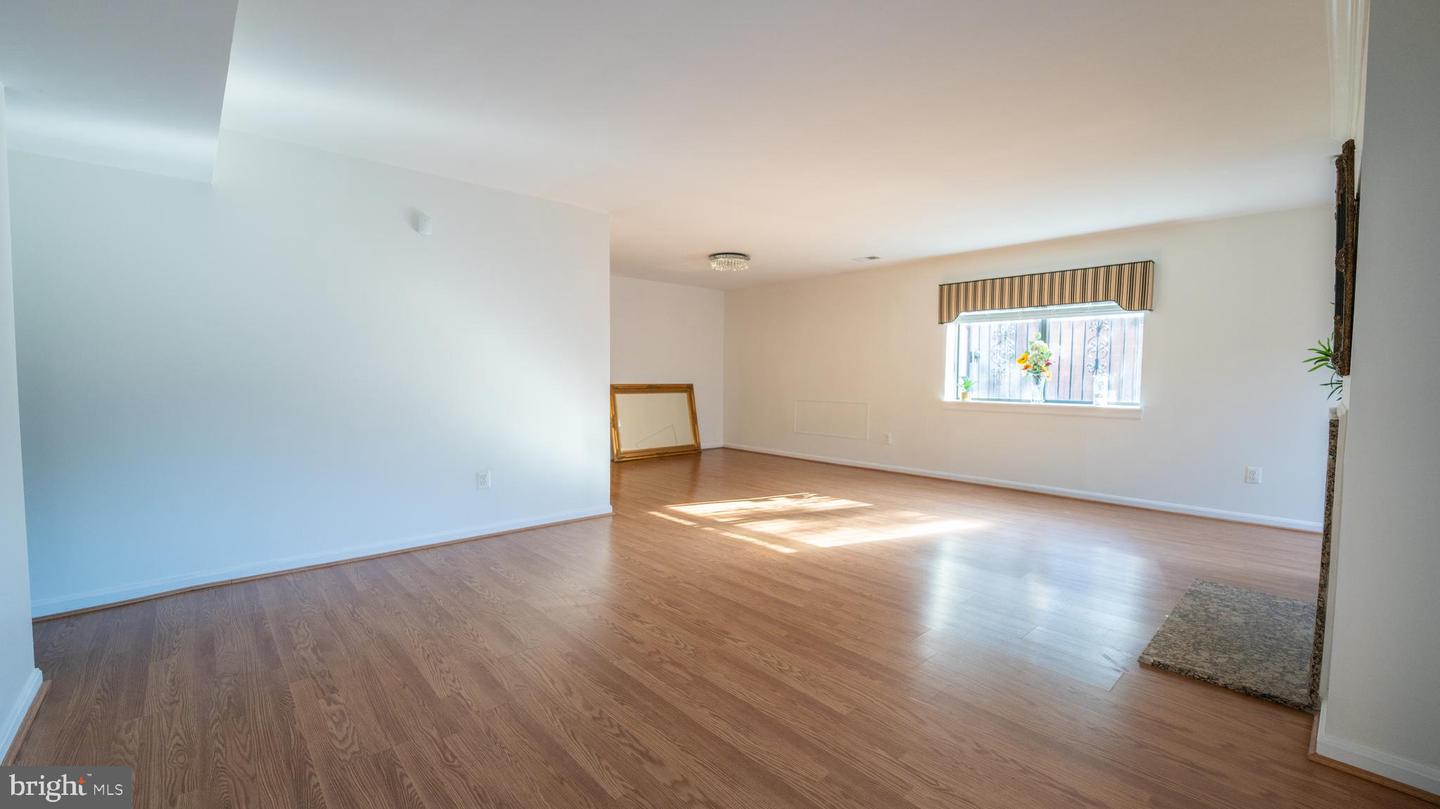3418 SUMMIT CT NE #3418, WASHINGTON, District Of Columbia 20018, 3 Bedrooms Bedrooms, ,2 BathroomsBathrooms,Residential,For sale,3418 SUMMIT CT NE #3418,DCDC2206190 MLS # DCDC2206190