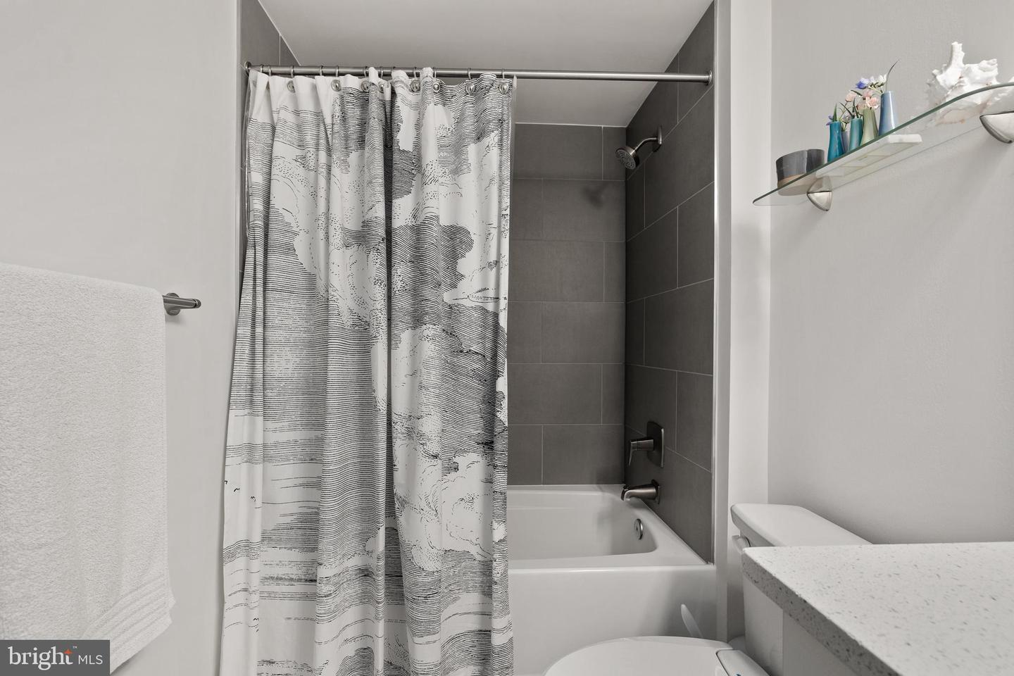 50 FLORIDA AVE NE #404, WASHINGTON, District Of Columbia 20002, 1 Bedroom Bedrooms, ,1 BathroomBathrooms,Residential,For sale,50 FLORIDA AVE NE #404,DCDC2206238 MLS # DCDC2206238