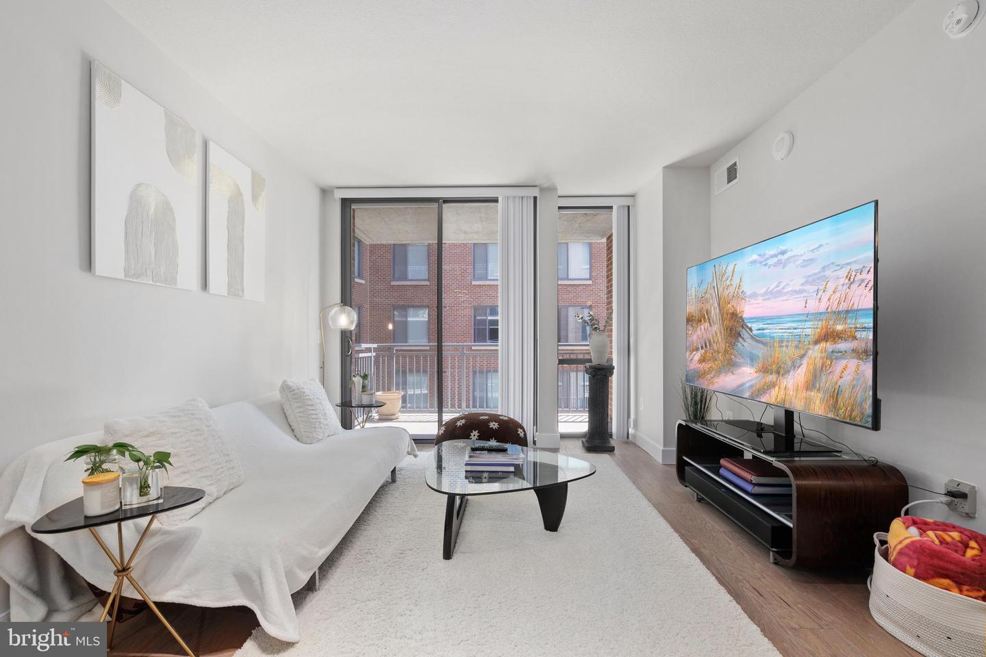 50 FLORIDA AVE NE #404, WASHINGTON, District Of Columbia 20002, 1 Bedroom Bedrooms, ,1 BathroomBathrooms,Residential,For sale,50 FLORIDA AVE NE #404,DCDC2206238 MLS # DCDC2206238