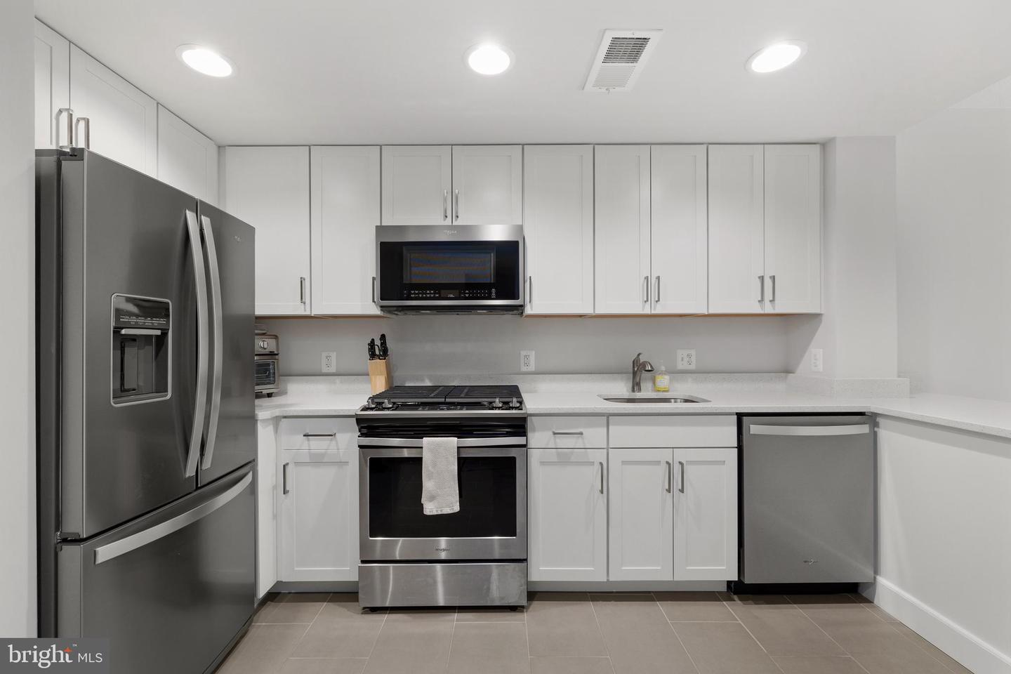 50 FLORIDA AVE NE #404, WASHINGTON, District Of Columbia 20002, 1 Bedroom Bedrooms, ,1 BathroomBathrooms,Residential,For sale,50 FLORIDA AVE NE #404,DCDC2206238 MLS # DCDC2206238