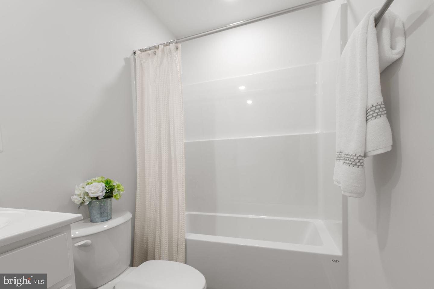 702 EASTOVER PKWY, LOCUST GROVE, Virginia 22508, 3 Bedrooms Bedrooms, ,3 BathroomsBathrooms,Residential,For sale,702 EASTOVER PKWY,VAOR2009972 MLS # VAOR2009972 702 EASTOVER PKWY, LOCUST GROVE, Virginia 22508, 3 Bedrooms Bedrooms, ,3 BathroomsBathrooms,Residential,For sale,702 EASTOVER PKWY,VAOR2009972 MLS # VAOR2009972