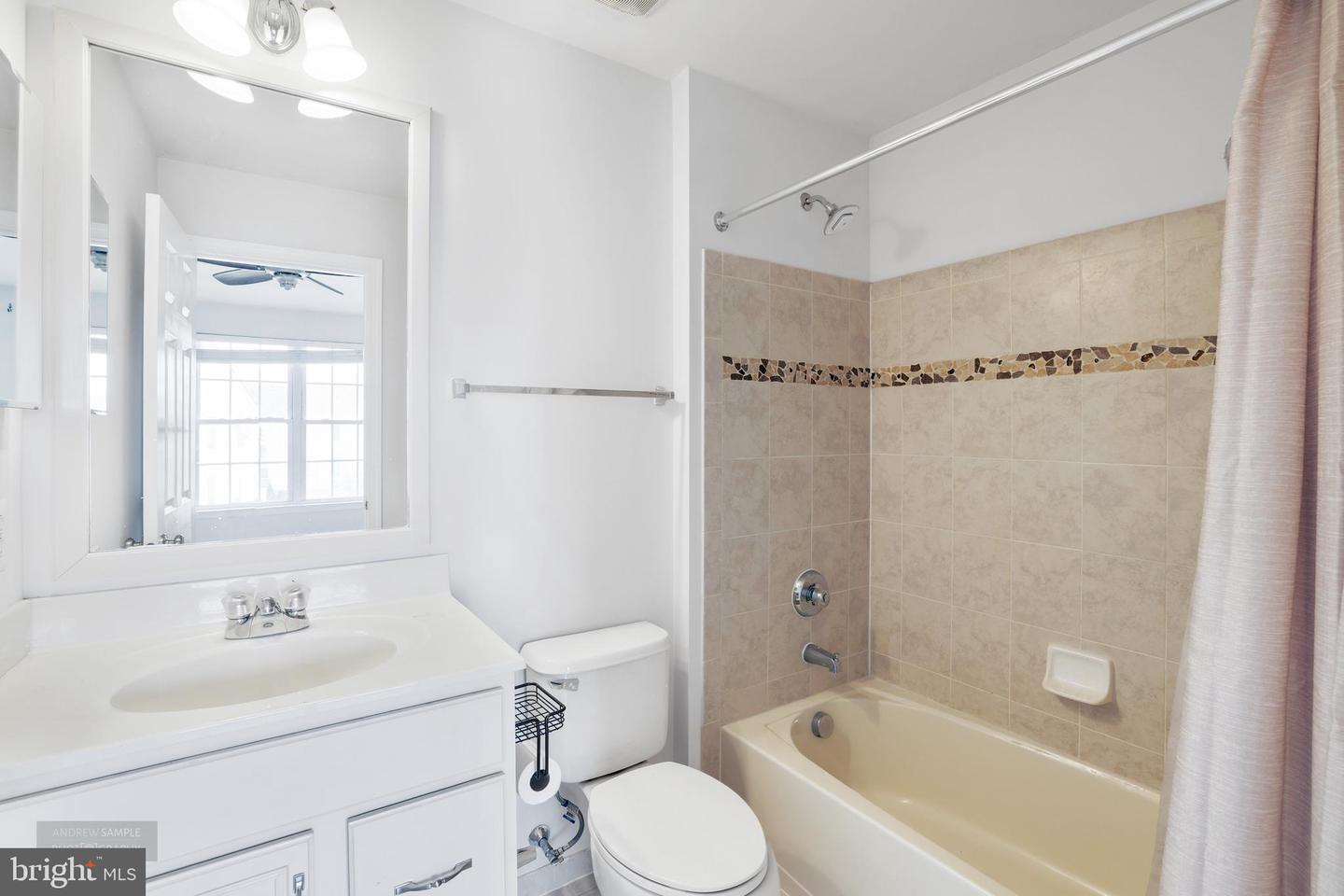 25154 MONTEITH TER, CHANTILLY, Virginia 20152, 3 Bedrooms Bedrooms, ,3 BathroomsBathrooms,Residential,For sale,25154 MONTEITH TER,VALO2099934 MLS # VALO2099934