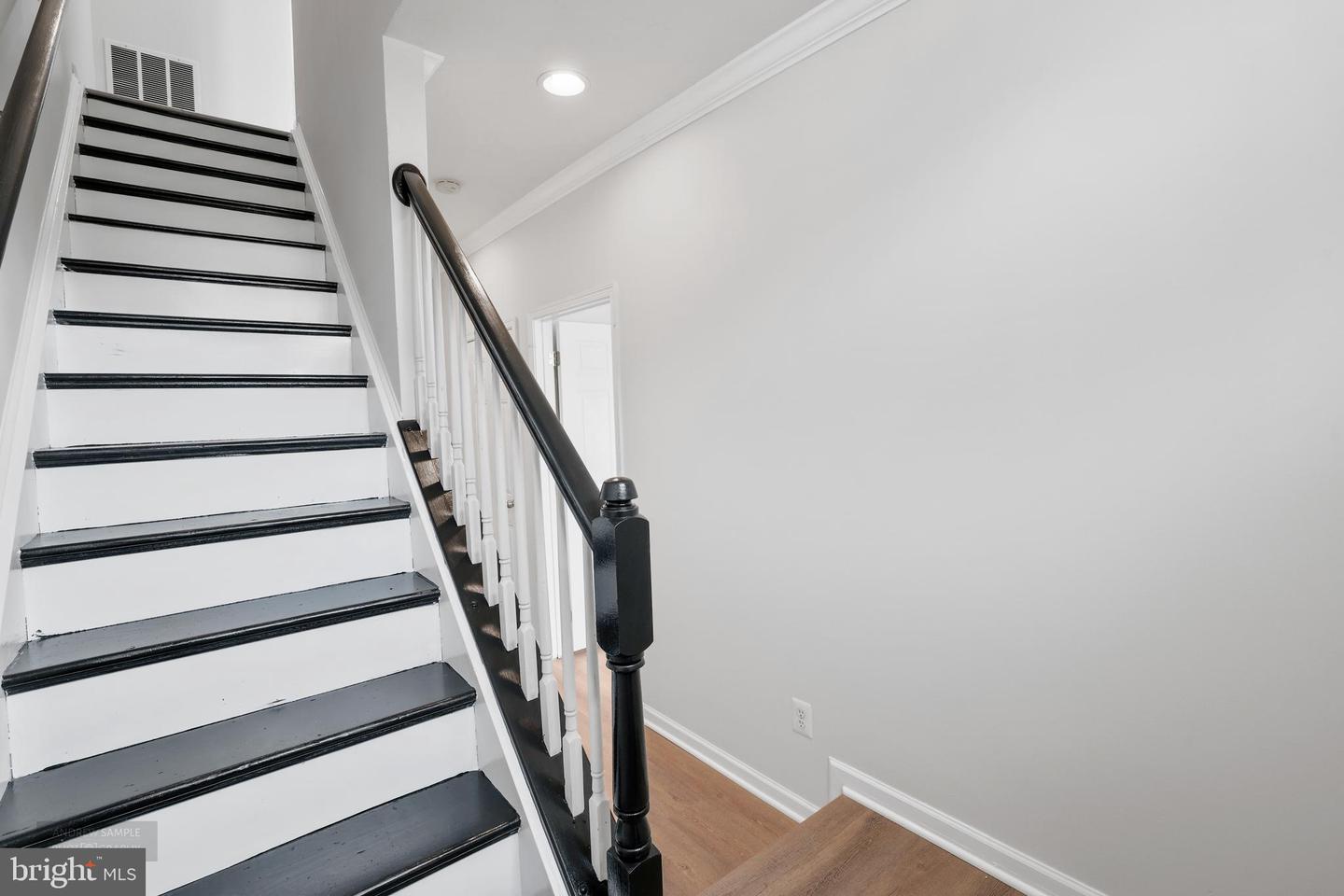 25154 MONTEITH TER, CHANTILLY, Virginia 20152, 3 Bedrooms Bedrooms, ,3 BathroomsBathrooms,Residential,For sale,25154 MONTEITH TER,VALO2099934 MLS # VALO2099934