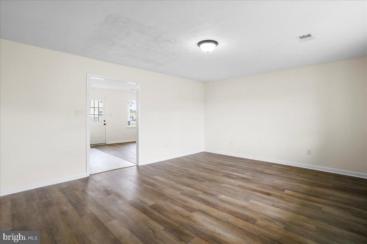 116 SOMERSET DR, STEPHENS CITY, Virginia 22655, 3 Bedrooms Bedrooms, ,2 BathroomsBathrooms,Residential,For sale,116 SOMERSET DR,VAFV2034986 MLS # VAFV2034986