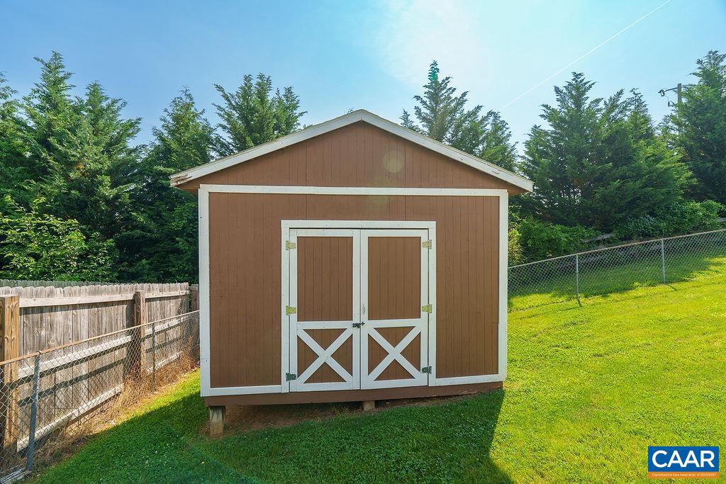 623 BULL RUN, STAUNTON, Virginia 24401, 3 Bedrooms Bedrooms, ,2 BathroomsBathrooms,Residential,For sale,623 BULL RUN,665869 MLS # 665869