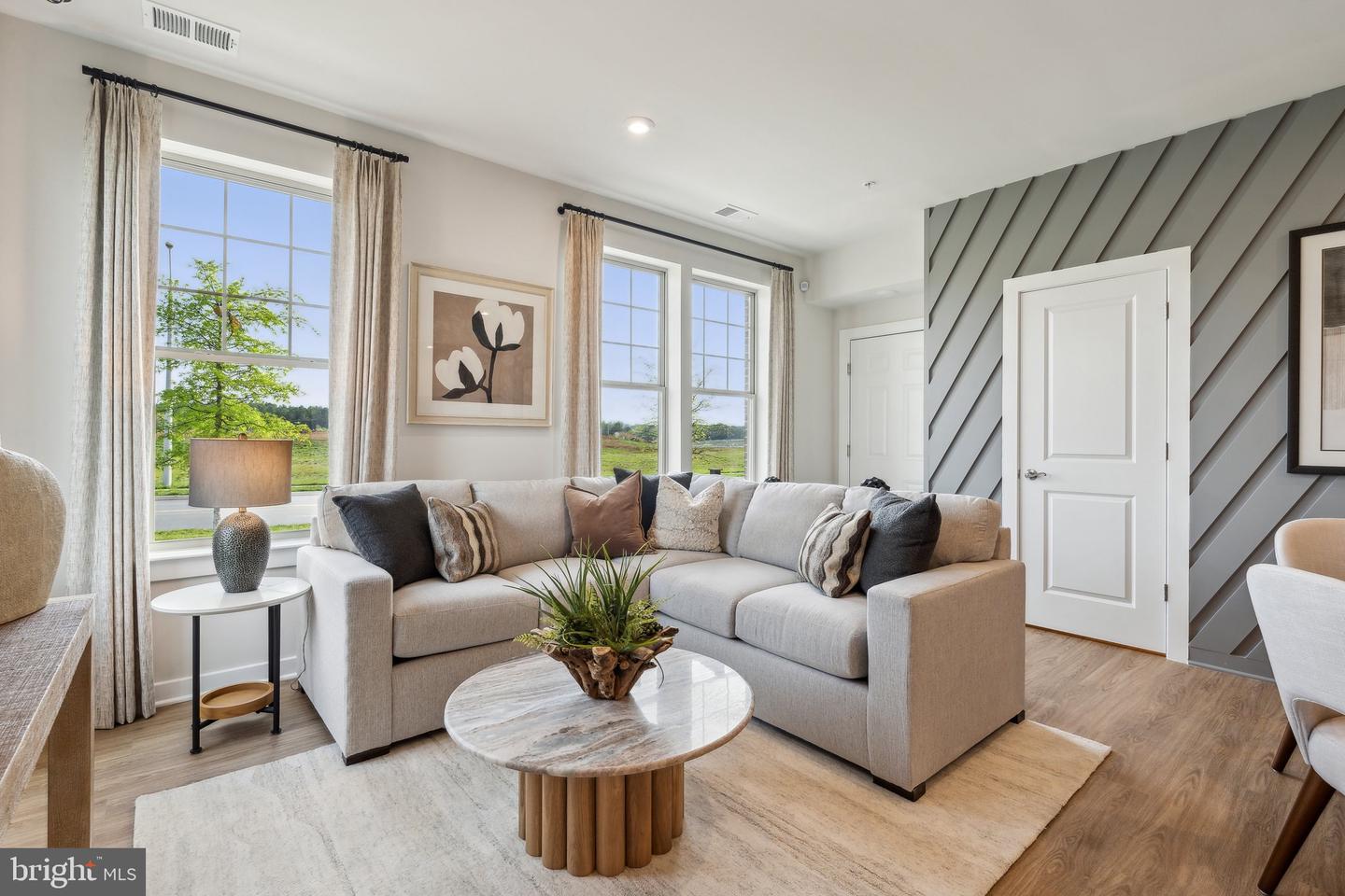 2017 ABBOCCATO TER SE, LEESBURG, Virginia 20175, 2 Bedrooms Bedrooms, ,2 BathroomsBathrooms,Residential,For sale,2017 ABBOCCATO TER SE,VALO2099944 MLS # VALO2099944