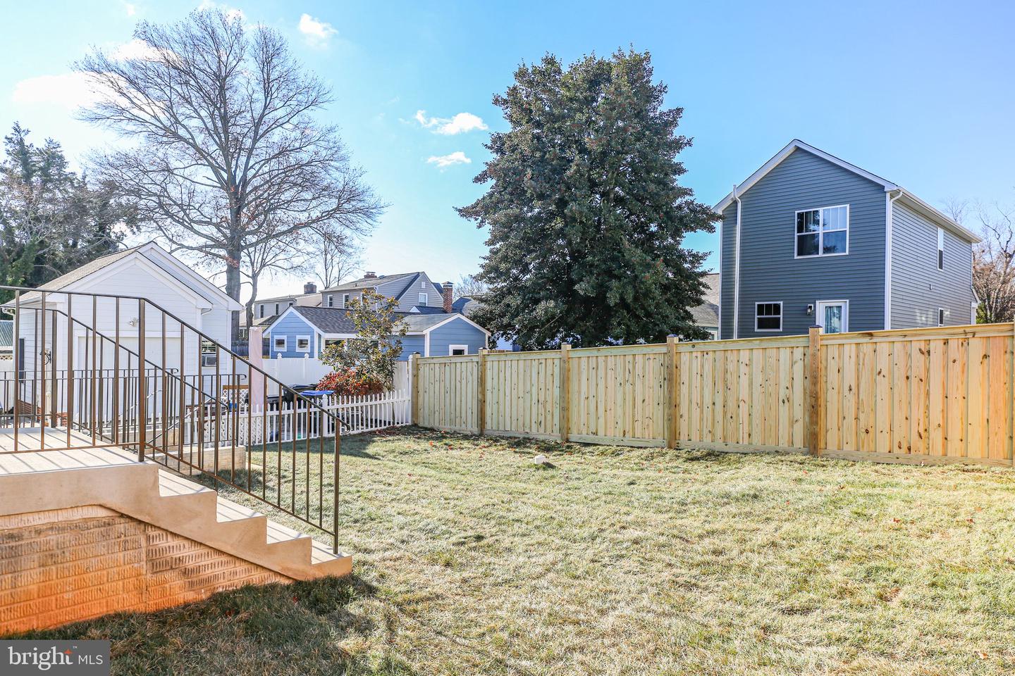 822 MONCURE ST, FREDERICKSBURG, Virginia 22401, 4 Bedrooms Bedrooms, ,3 BathroomsBathrooms,Residential,For sale,822 MONCURE ST,VAFB2008464 MLS # VAFB2008464