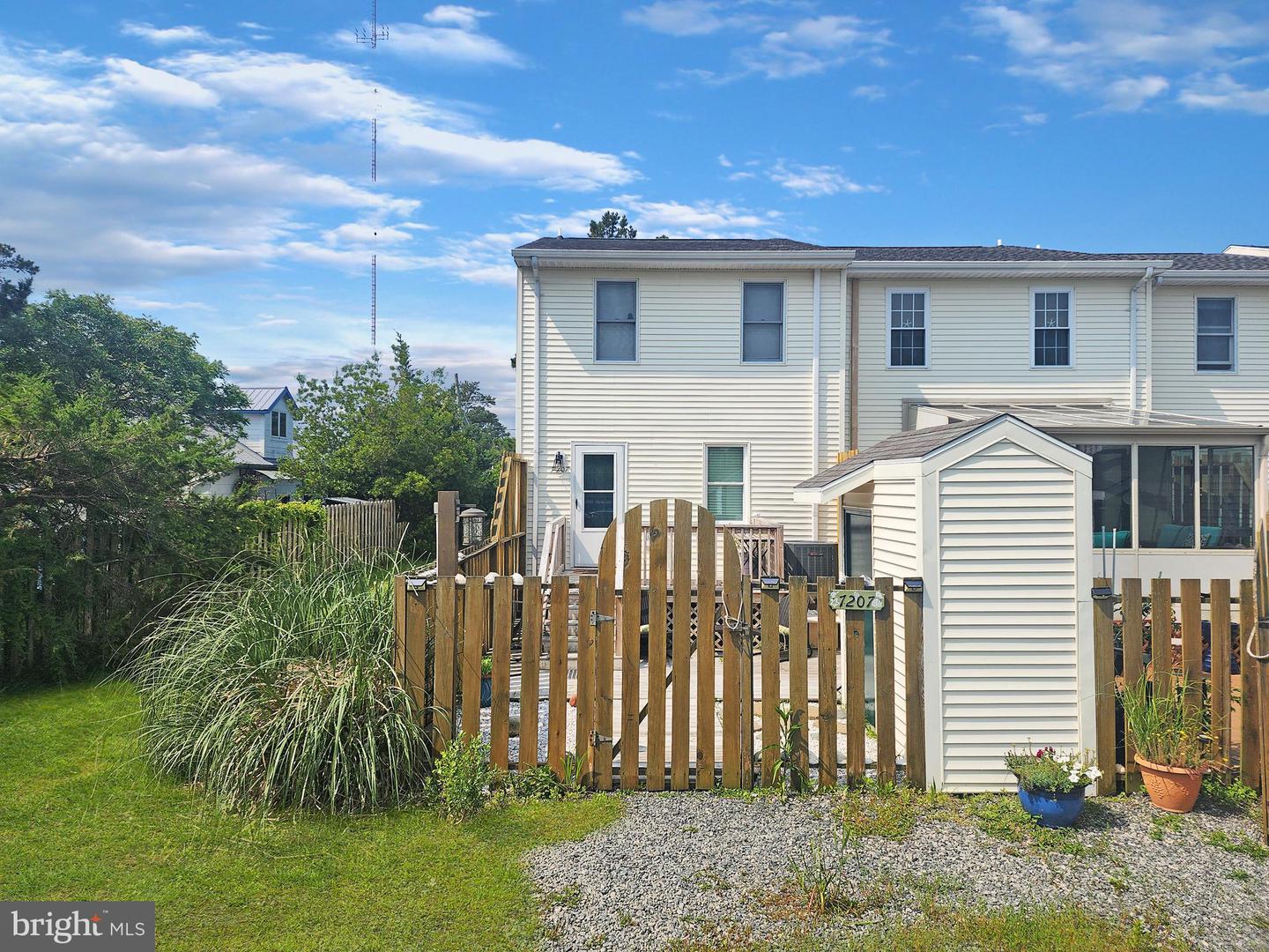 7207 BUNTING RD, CHINCOTEAGUE ISLAND, Virginia 23336, 2 Bedrooms Bedrooms, ,2 BathroomsBathrooms,Residential,For sale,7207 BUNTING RD,VAAC2001966 MLS # VAAC2001966