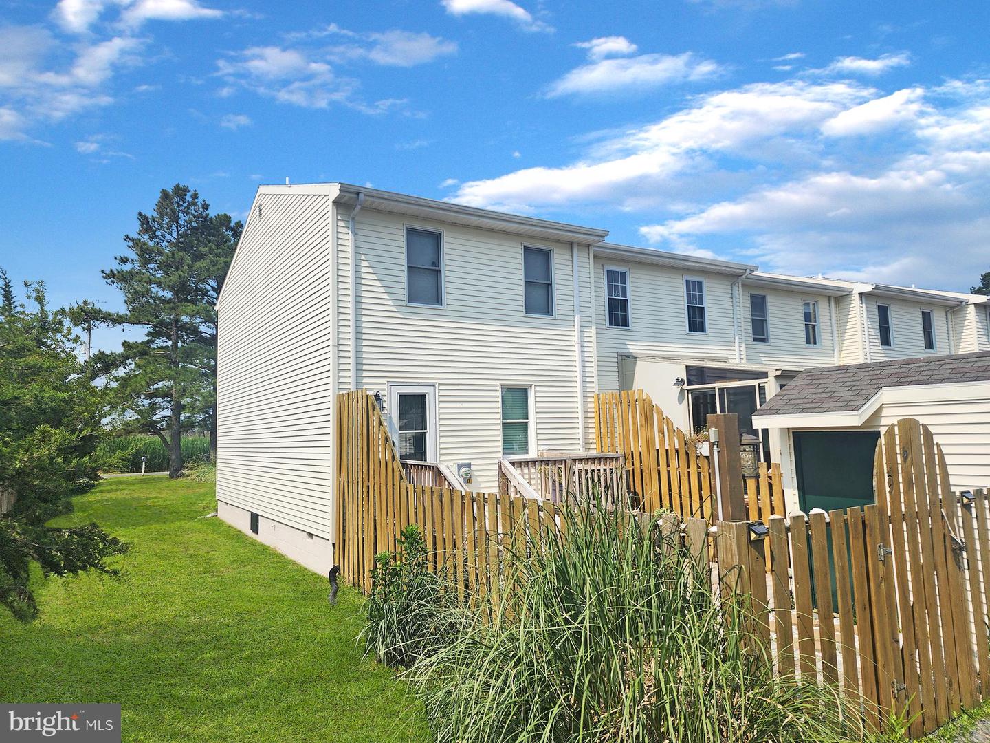 7207 BUNTING RD, CHINCOTEAGUE ISLAND, Virginia 23336, 2 Bedrooms Bedrooms, ,2 BathroomsBathrooms,Residential,For sale,7207 BUNTING RD,VAAC2001966 MLS # VAAC2001966