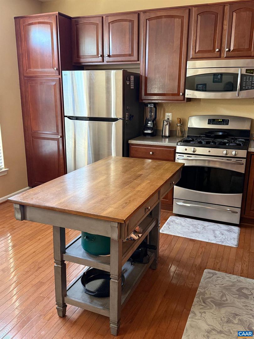 327 ROLKIN RD, CHARLOTTESVILLE, Virginia 22911, 3 Bedrooms Bedrooms, ,2 BathroomsBathrooms,Residential,For sale,327 ROLKIN RD,665872 MLS # 665872