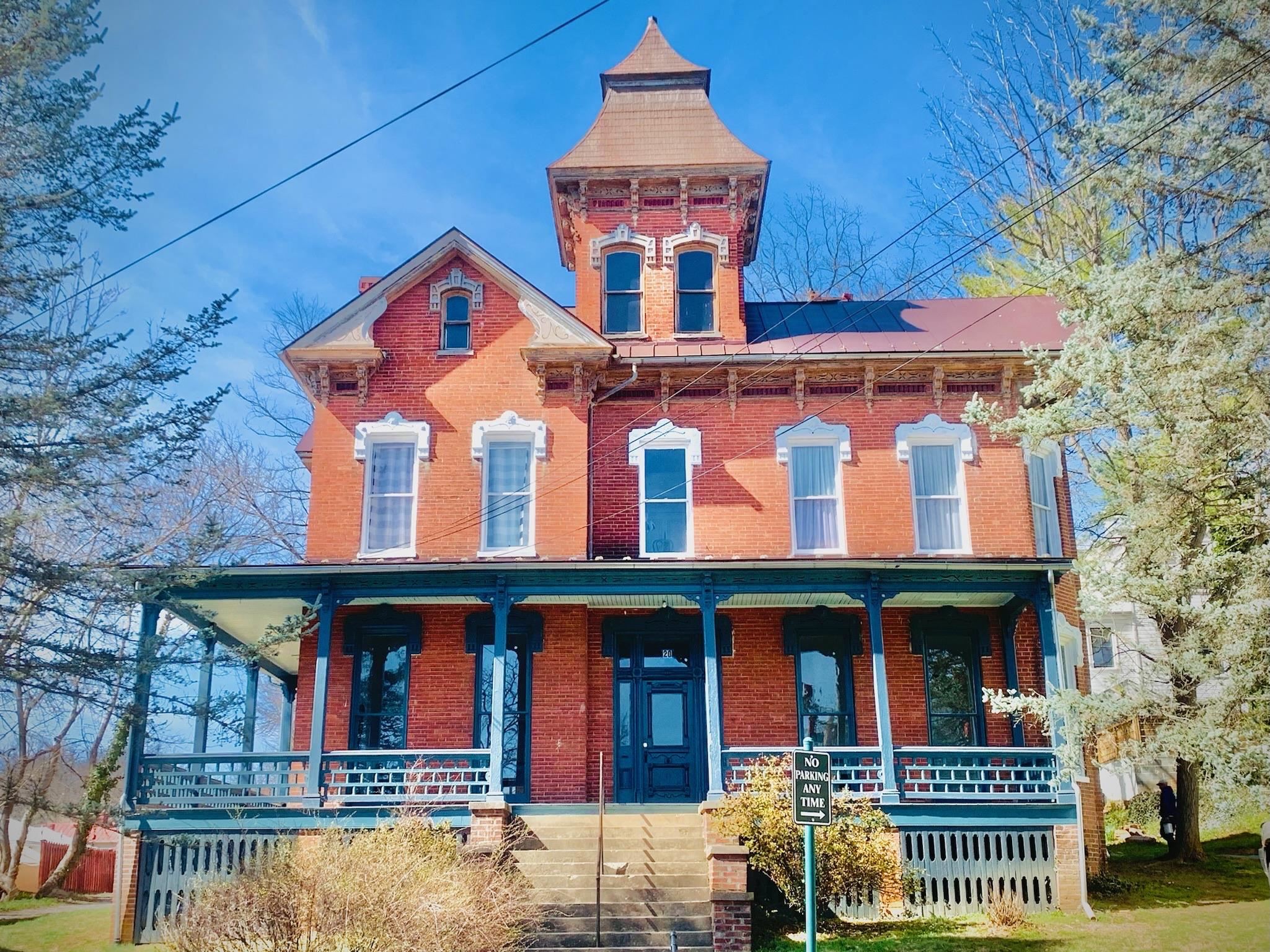 20 N JEFFERSON ST, STAUNTON, Virginia 24401, ,Residential,20 N JEFFERSON ST,665888 MLS # 665888