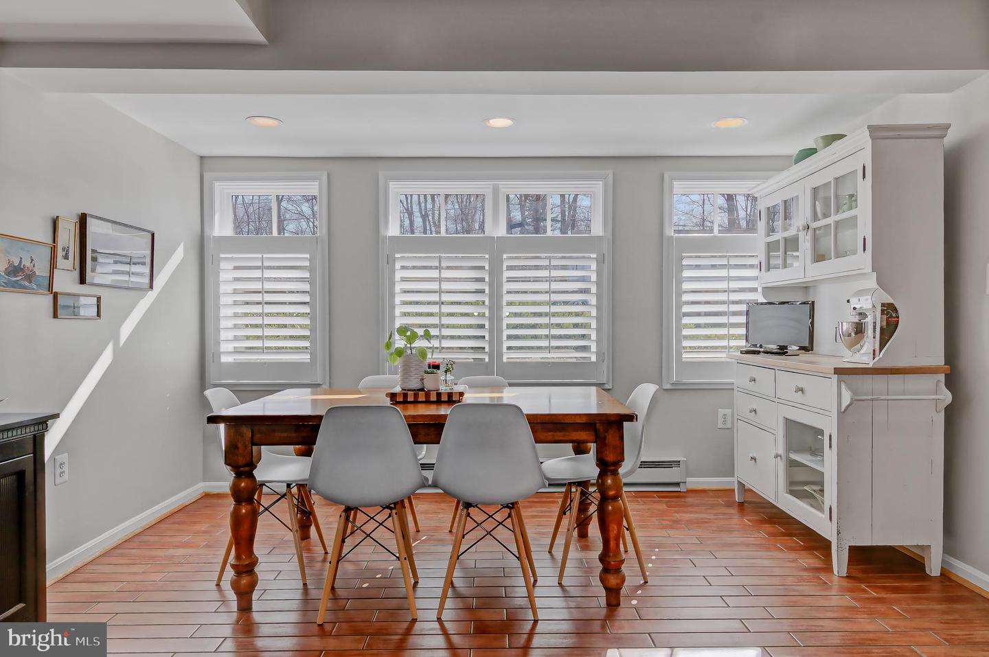 9306 GLENBROOK RD, FAIRFAX, Virginia 22031, 4 Bedrooms Bedrooms, ,2 BathroomsBathrooms,Residential,For sale,9306 GLENBROOK RD,VAFX2225926 MLS # VAFX2225926