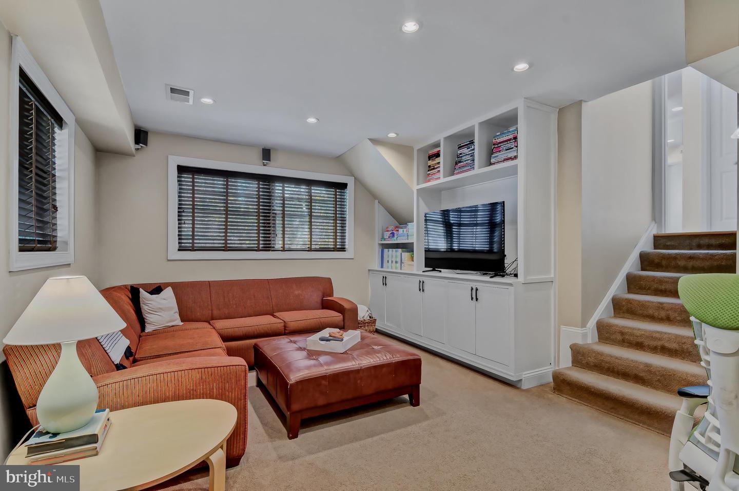 9306 GLENBROOK RD, FAIRFAX, Virginia 22031, 4 Bedrooms Bedrooms, ,2 BathroomsBathrooms,Residential,For sale,9306 GLENBROOK RD,VAFX2225926 MLS # VAFX2225926
