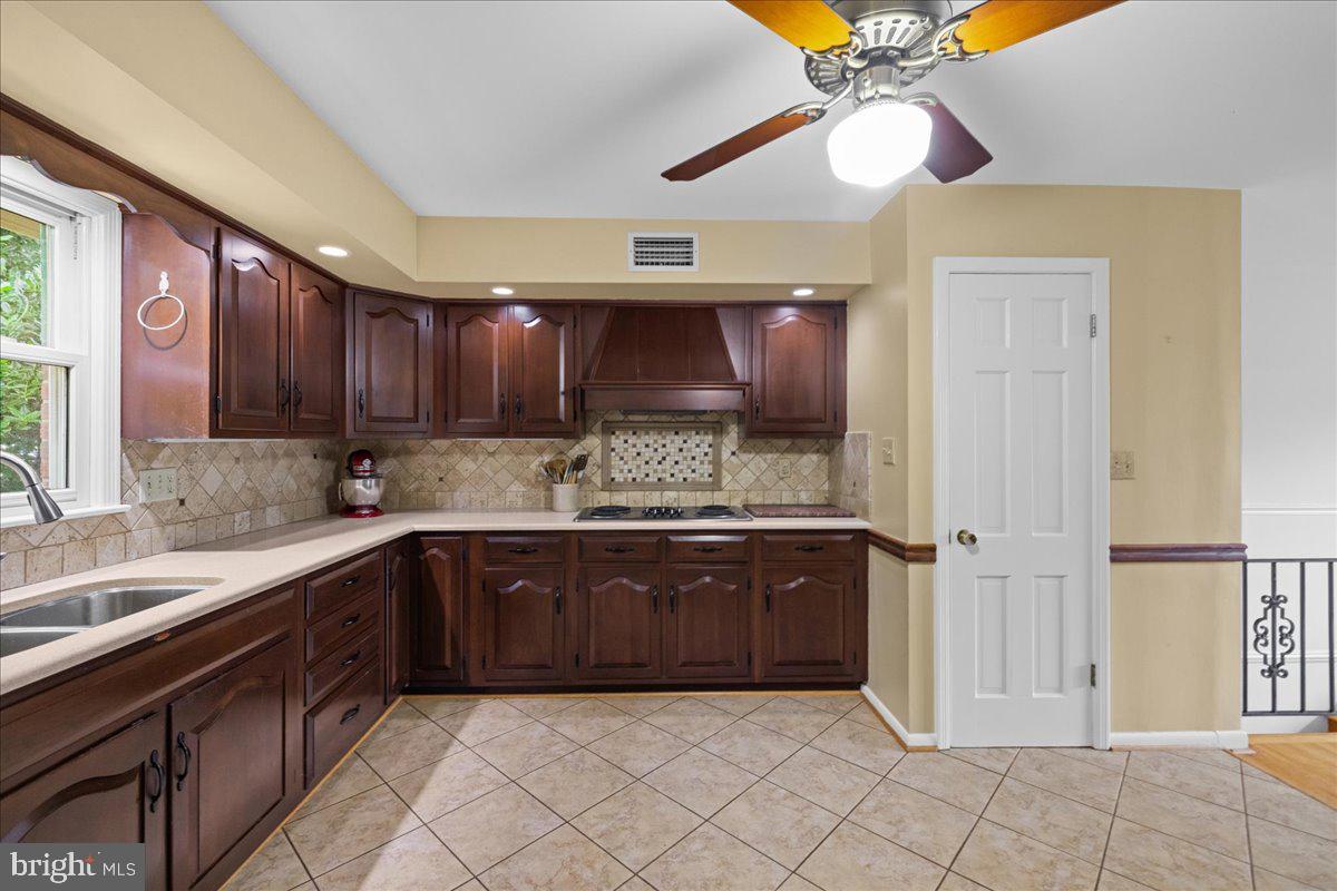 331 RIDGE AVE, WINCHESTER, Virginia 22601, 4 Bedrooms Bedrooms, ,3 BathroomsBathrooms,Residential,For sale,331 RIDGE AVE,VAWI2007374 MLS # VAWI2007374